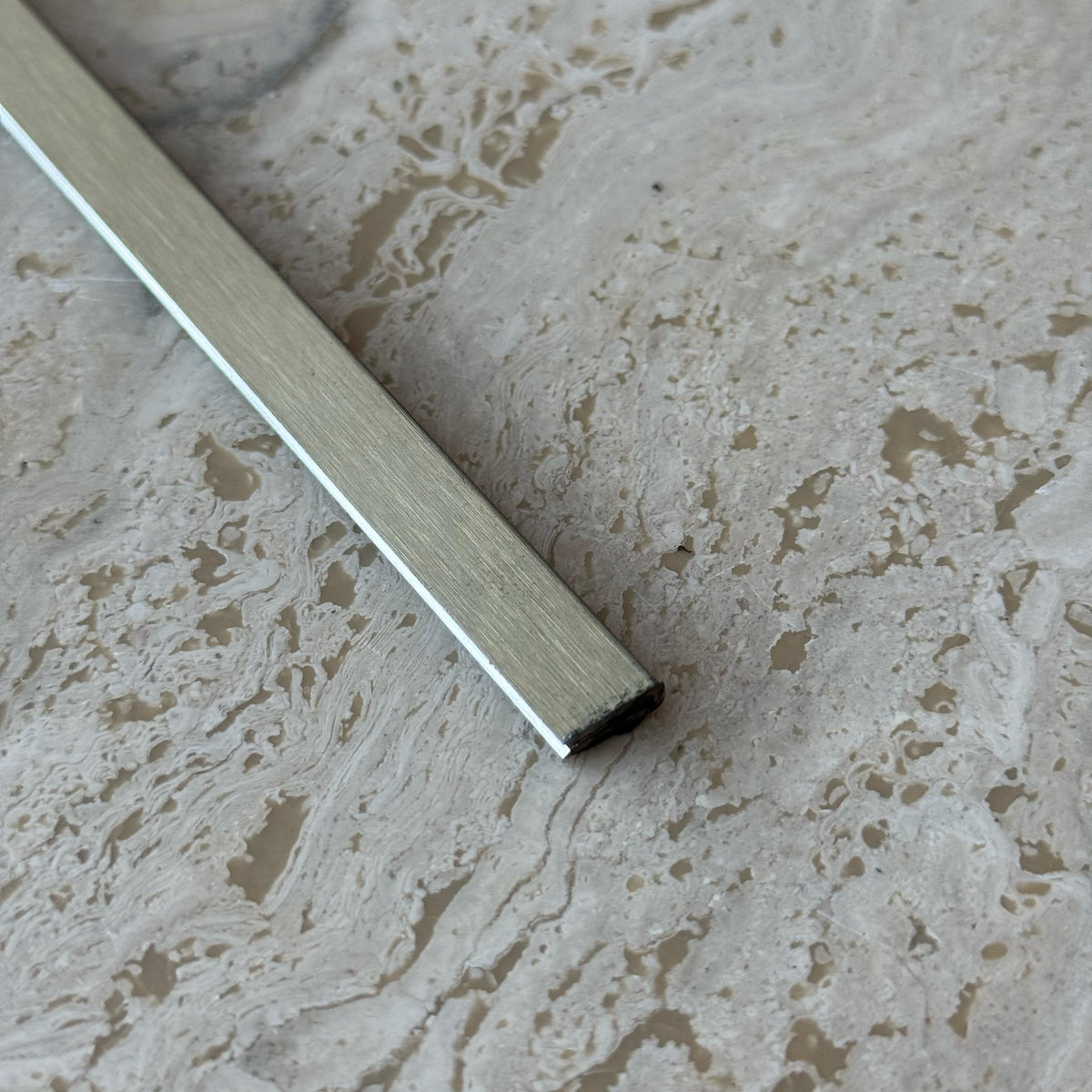 Gold stainless steel U-shape profile, 0.8mm thick, 1cm width, for wall panels and profiles by BEACON.