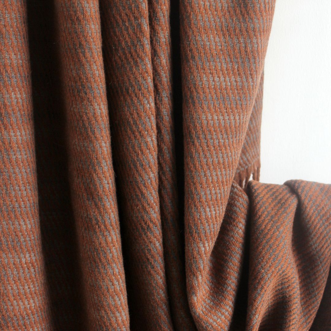 120*170cm Riley Woolen Blend Tassel Blanket ETB026 - Blankets - ebarza Furniture UAE | Shop Modern Furniture in Abu Dhabi & Dubai - مفروشات ايبازرا في الامارات | تسوق اثاث عصري وديكورات مميزة في دبي وابوظبي