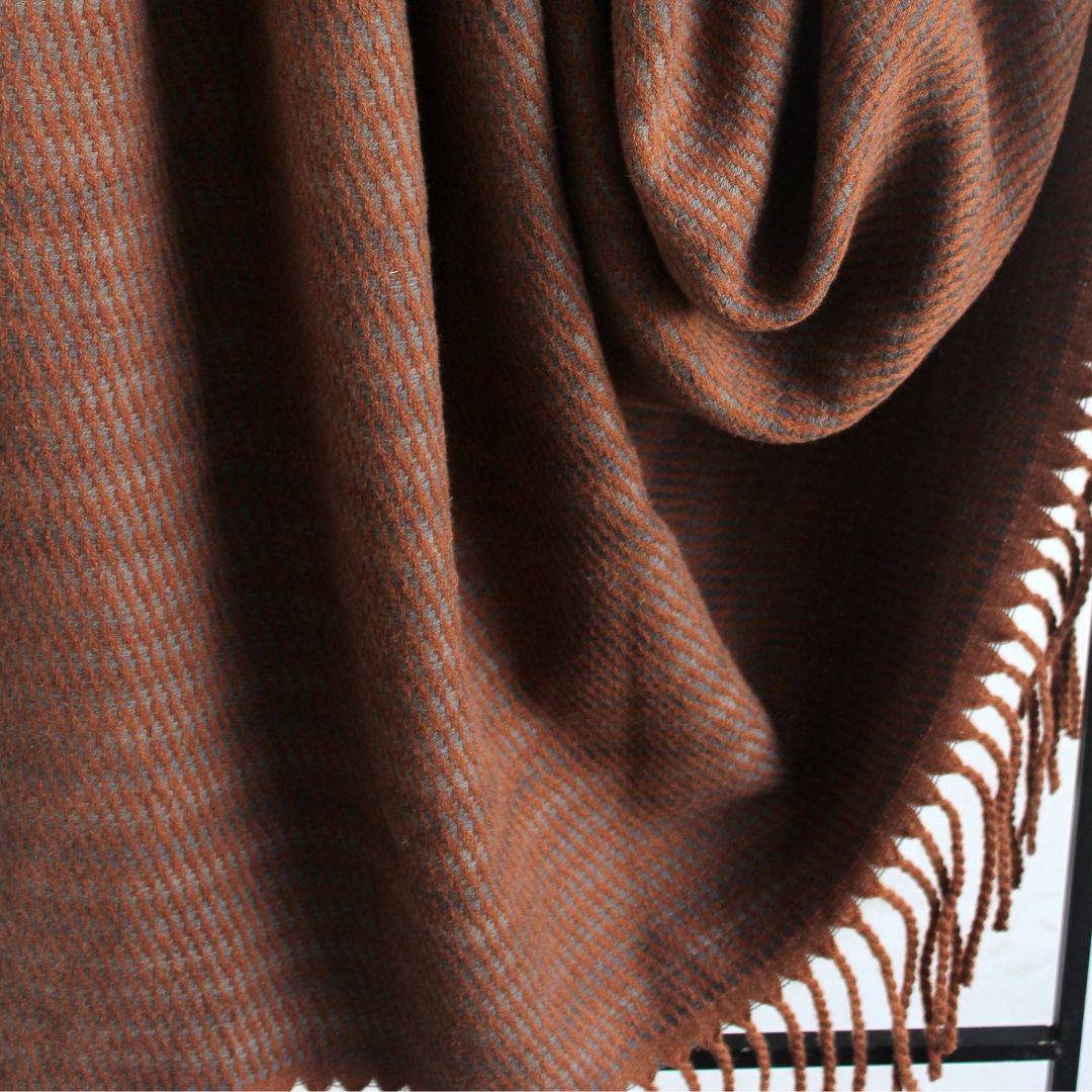 120*170cm Riley Woolen Blend Tassel Blanket ETB026 - Blankets - ebarza Furniture UAE | Shop Modern Furniture in Abu Dhabi & Dubai - مفروشات ايبازرا في الامارات | تسوق اثاث عصري وديكورات مميزة في دبي وابوظبي