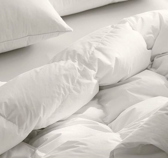 180X200X5 Down Feather Mattress Topper 040205231 - Bedding - ebarza Furniture UAE | Shop Modern Furniture in Abu Dhabi & Dubai - مفروشات ايبازرا في الامارات | تسوق اثاث عصري وديكورات مميزة في دبي وابوظبي