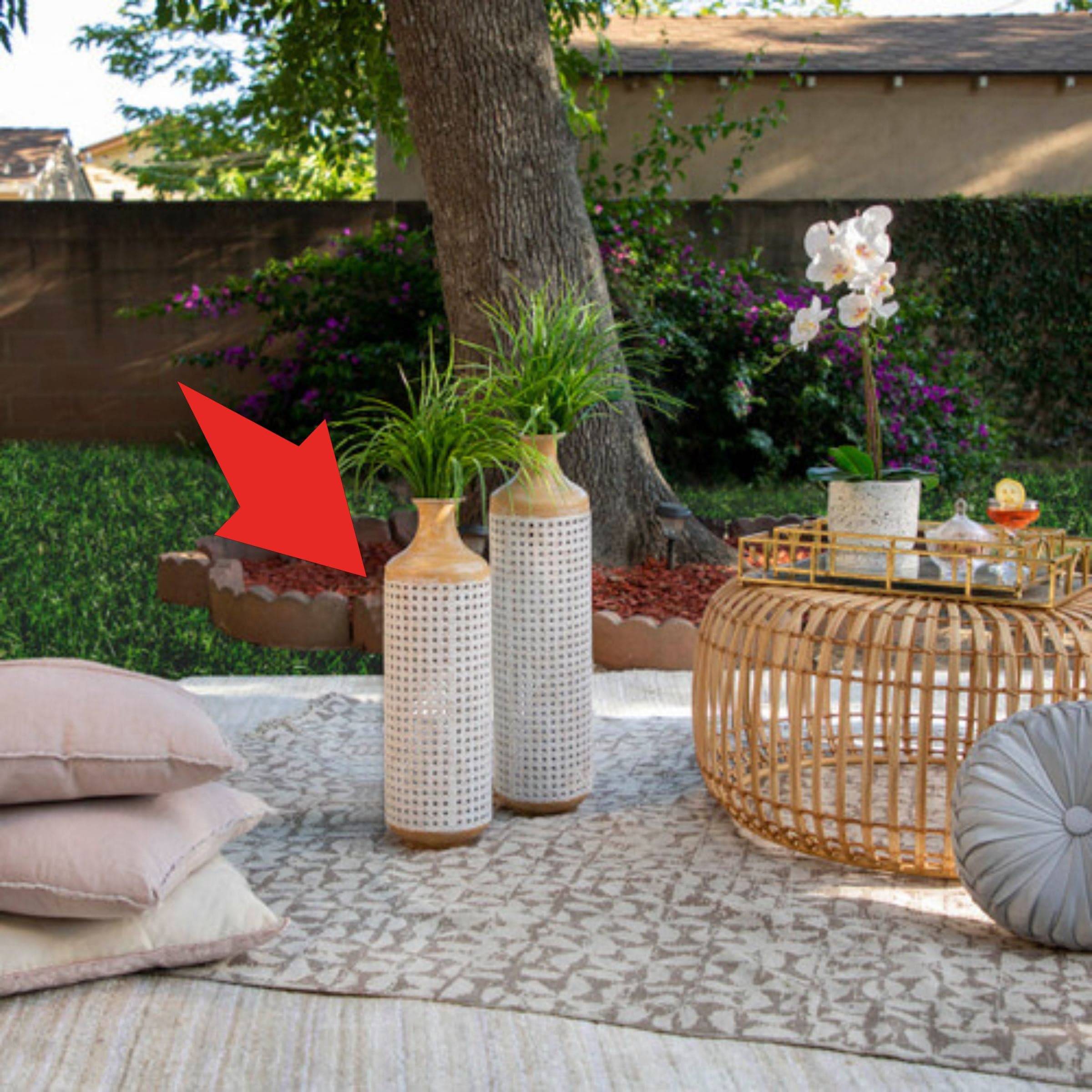 2-Tone Metal Vase 55 Cm - White 15390-02 - Vases - ebarza Furniture UAE | Shop Modern Furniture in Abu Dhabi & Dubai - مفروشات ايبازرا في الامارات | تسوق اثاث عصري وديكورات مميزة في دبي وابوظبي