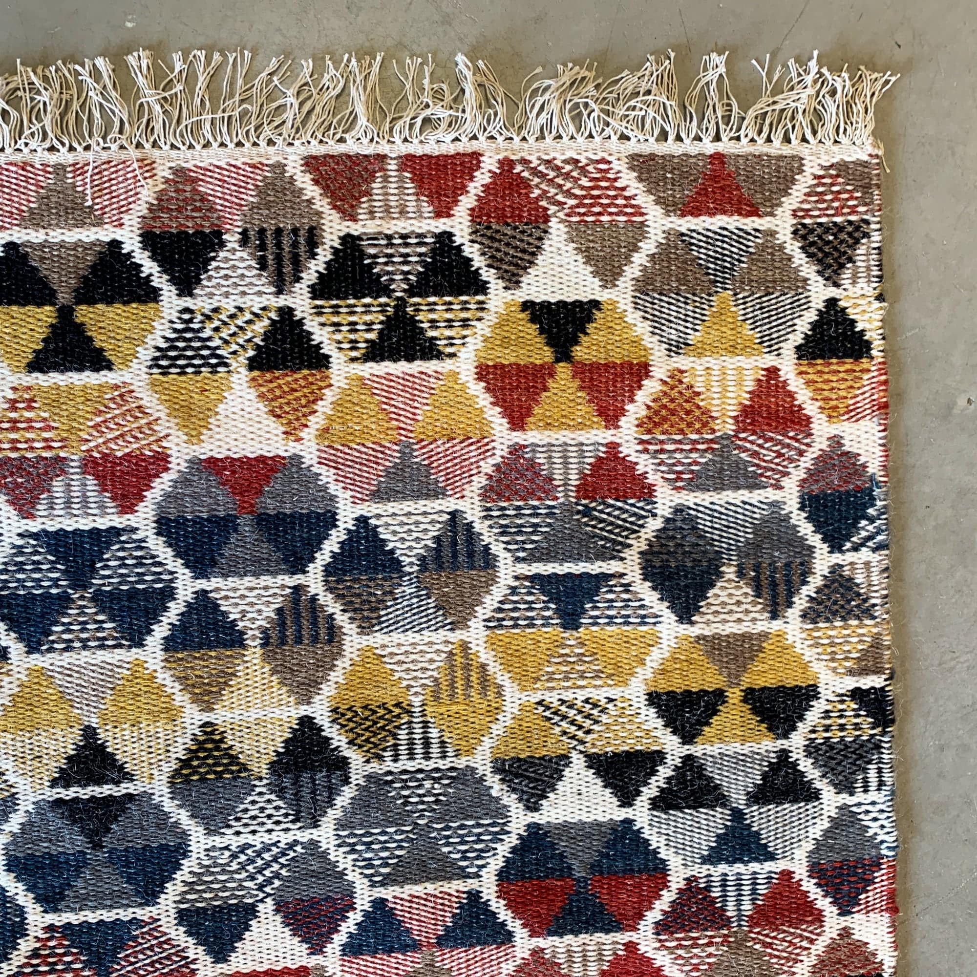 200X300 Cm Bolton Handmade Wool Rug Bolton Blt-28-Xl - Rugs - ebarza Furniture UAE | Shop Modern Furniture in Abu Dhabi & Dubai - مفروشات ايبازرا في الامارات | تسوق اثاث عصري وديكورات مميزة في دبي وابوظبي