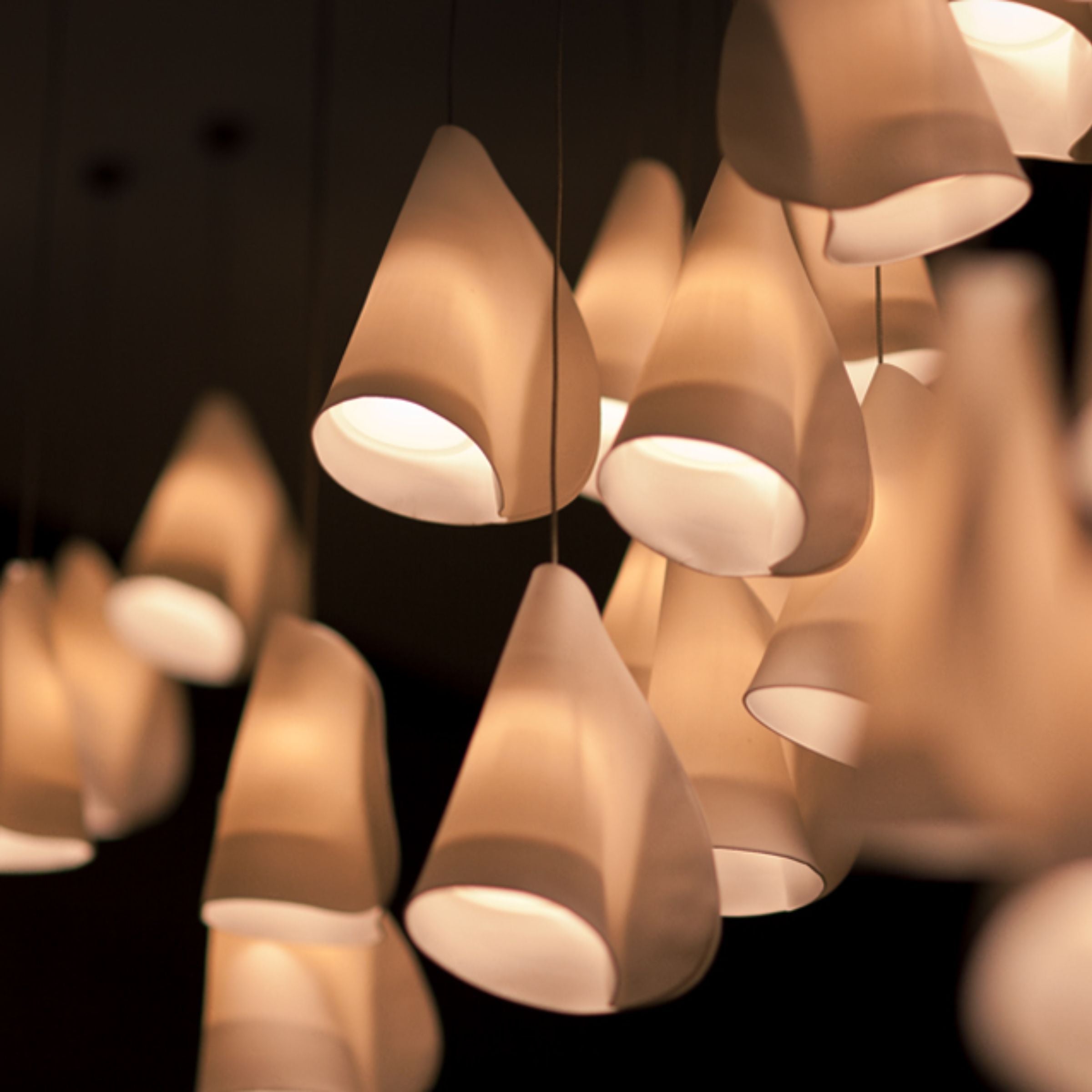 Pre-order 75 Days Delivery 20 Heads Pendant Lamp CY-DD-1029 - Pendant Lamps - ebarza Furniture UAE | Shop Modern Furniture in Abu Dhabi & Dubai - مفروشات ايبازرا في الامارات | تسوق اثاث عصري وديكورات مميزة في دبي وابوظبي