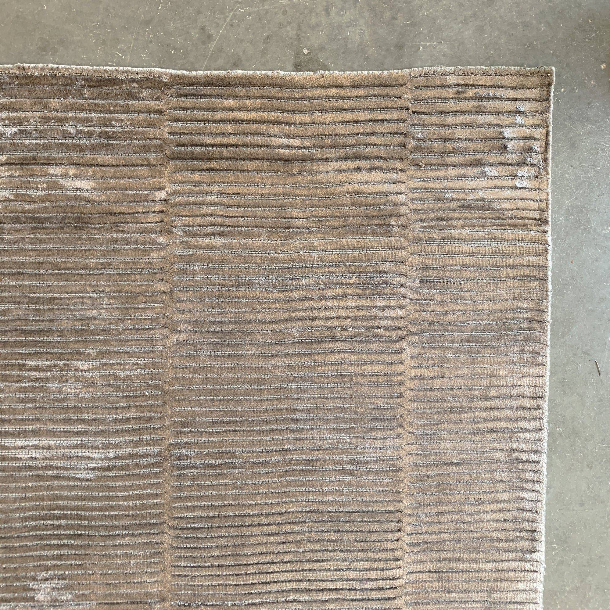 230X160 Cm Handmade Wool Rug Jh-20729-L - Rugs - ebarza Furniture UAE | Shop Modern Furniture in Abu Dhabi & Dubai - مفروشات ايبازرا في الامارات | تسوق اثاث عصري وديكورات مميزة في دبي وابوظبي