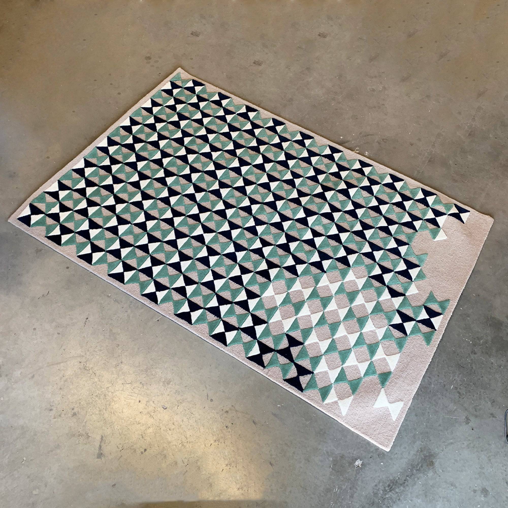 300X200 Cm Handmade Wool Rug Jh-20738-Xl - Rugs - ebarza Furniture UAE | Shop Modern Furniture in Abu Dhabi & Dubai - مفروشات ايبازرا في الامارات | تسوق اثاث عصري وديكورات مميزة في دبي وابوظبي