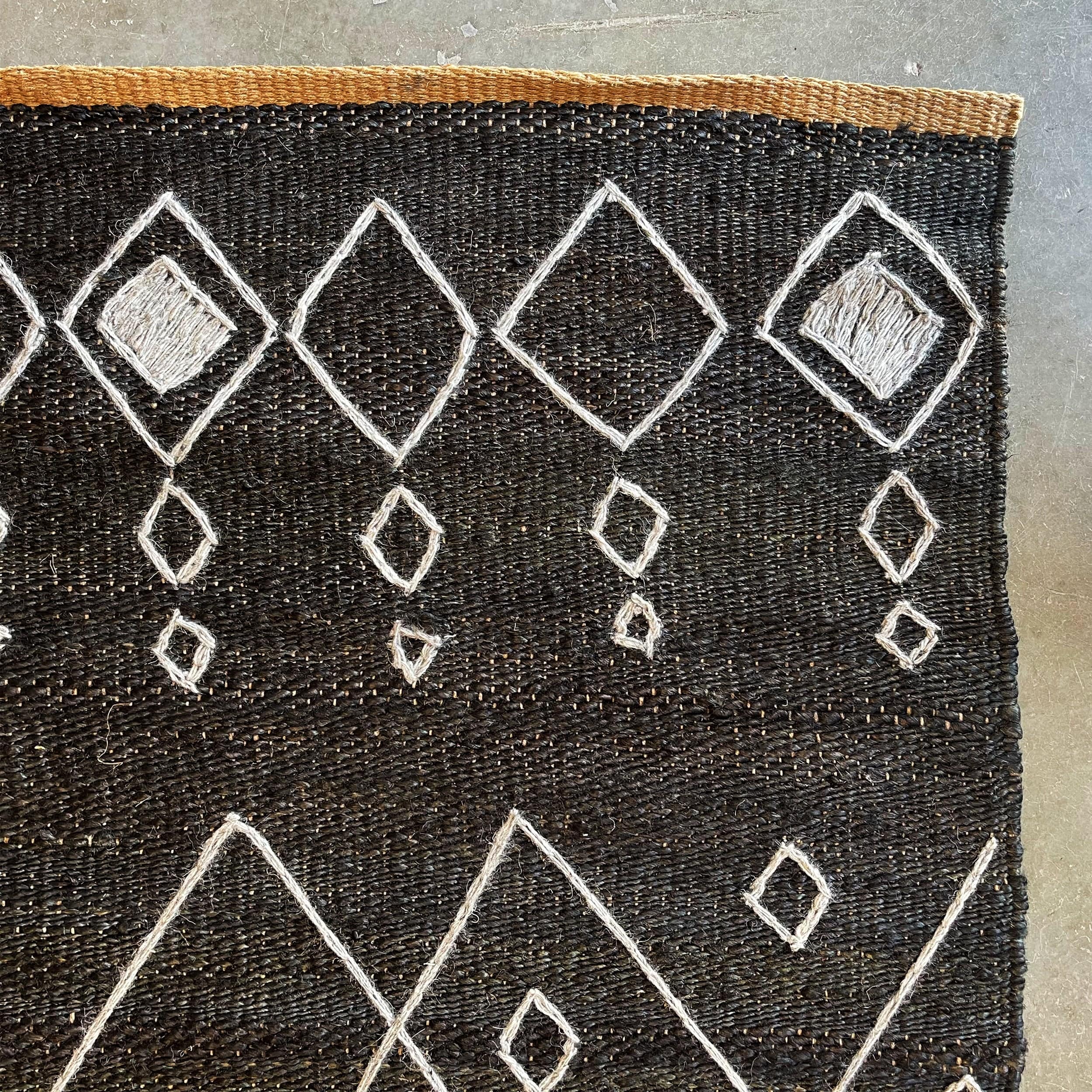 300X200 Cm Noville Handmade Wool Rug Noville Nvl-02-L - Rugs - ebarza Furniture UAE | Shop Modern Furniture in Abu Dhabi & Dubai - مفروشات ايبازرا في الامارات | تسوق اثاث عصري وديكورات مميزة في دبي وابوظبي