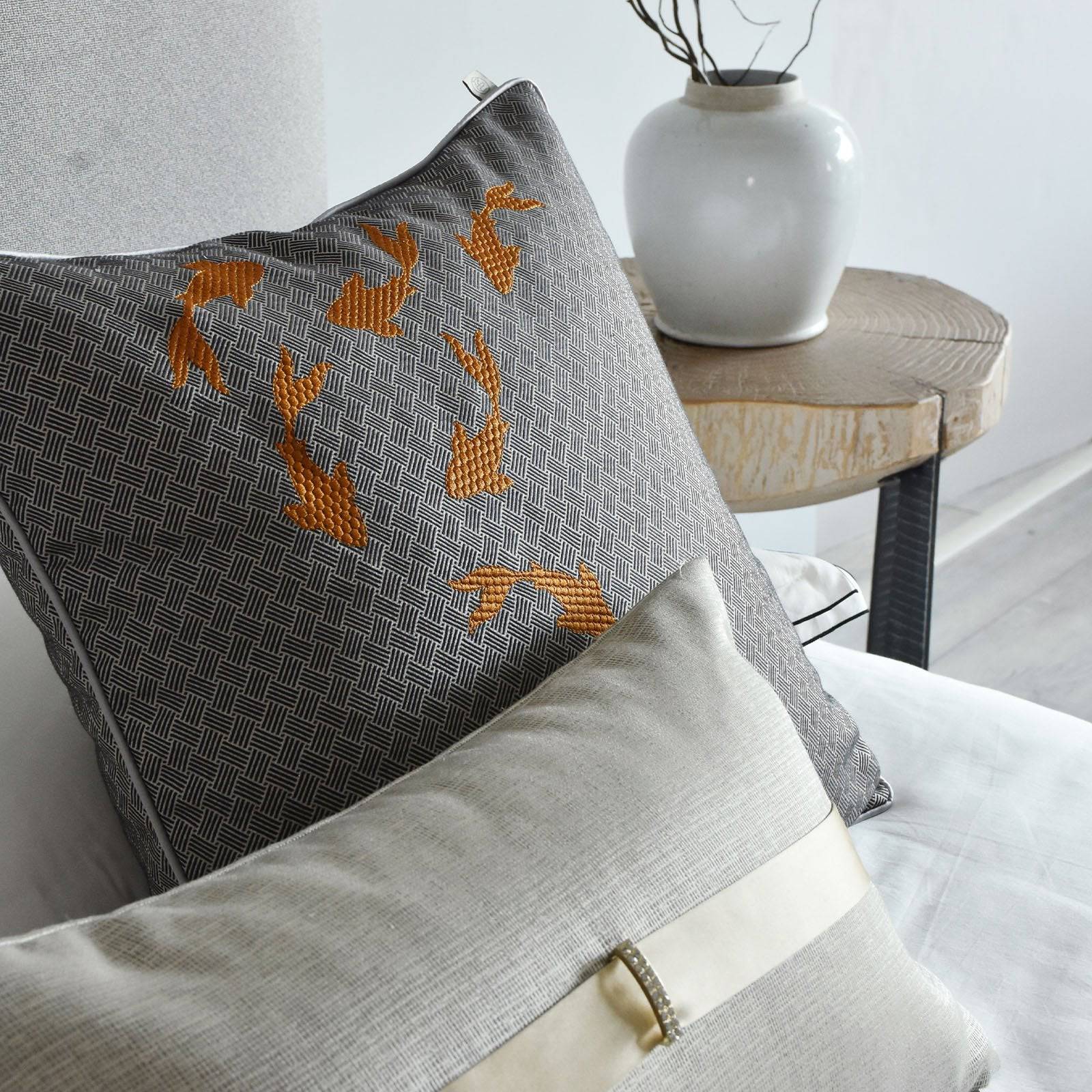 30X55 Cm Diamond Buckle Jacquard Pillow Ecc-025 - Cushions - ebarza Furniture UAE | Shop Modern Furniture in Abu Dhabi & Dubai - مفروشات ايبازرا في الامارات | تسوق اثاث عصري وديكورات مميزة في دبي وابوظبي