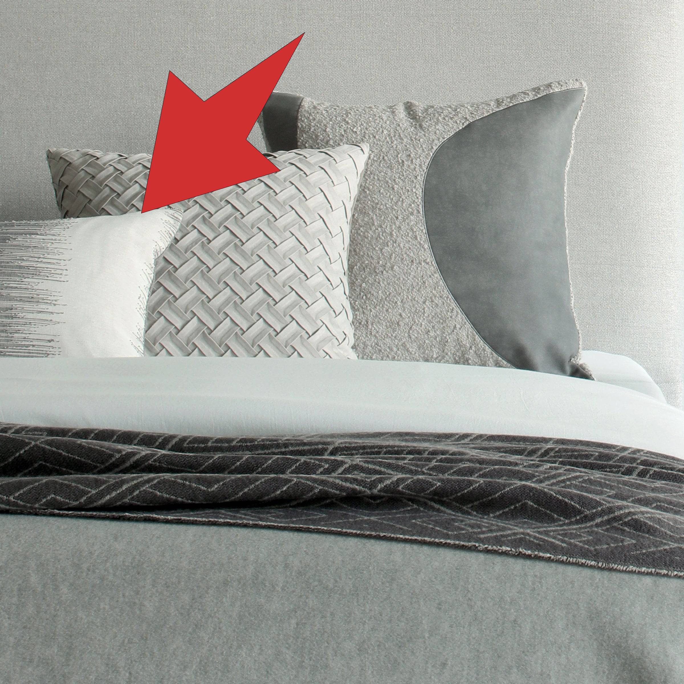 30X55 Cm Ranya Jacquard Yarn Throw Cushion Ecc042 - Cushions - ebarza Furniture UAE | Shop Modern Furniture in Abu Dhabi & Dubai - مفروشات ايبازرا في الامارات | تسوق اثاث عصري وديكورات مميزة في دبي وابوظبي