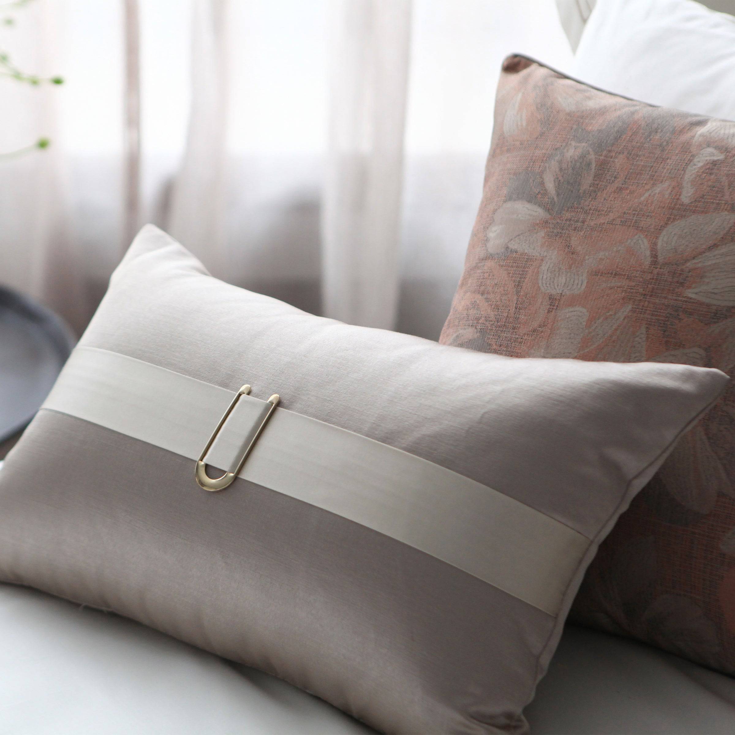 30X55 Cm U Type Ring Imitation Silk Pillow Ecc044 - Cushions - ebarza Furniture UAE | Shop Modern Furniture in Abu Dhabi & Dubai - مفروشات ايبازرا في الامارات | تسوق اثاث عصري وديكورات مميزة في دبي وابوظبي