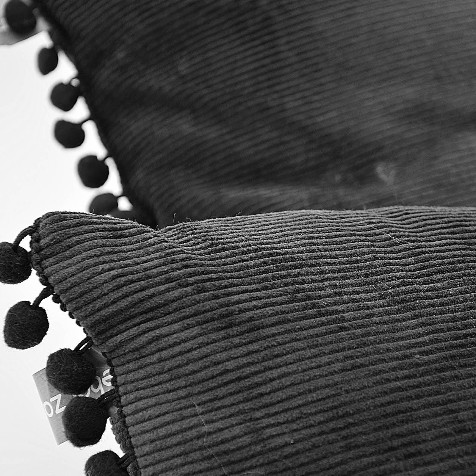 30X60 Cm Cushion Cover  1873-004-Navy -  Cushions | 30X60 غطاء وسادة - ebarza Furniture UAE | Shop Modern Furniture in Abu Dhabi & Dubai - مفروشات ايبازرا في الامارات | تسوق اثاث عصري وديكورات مميزة في دبي وابوظبي
