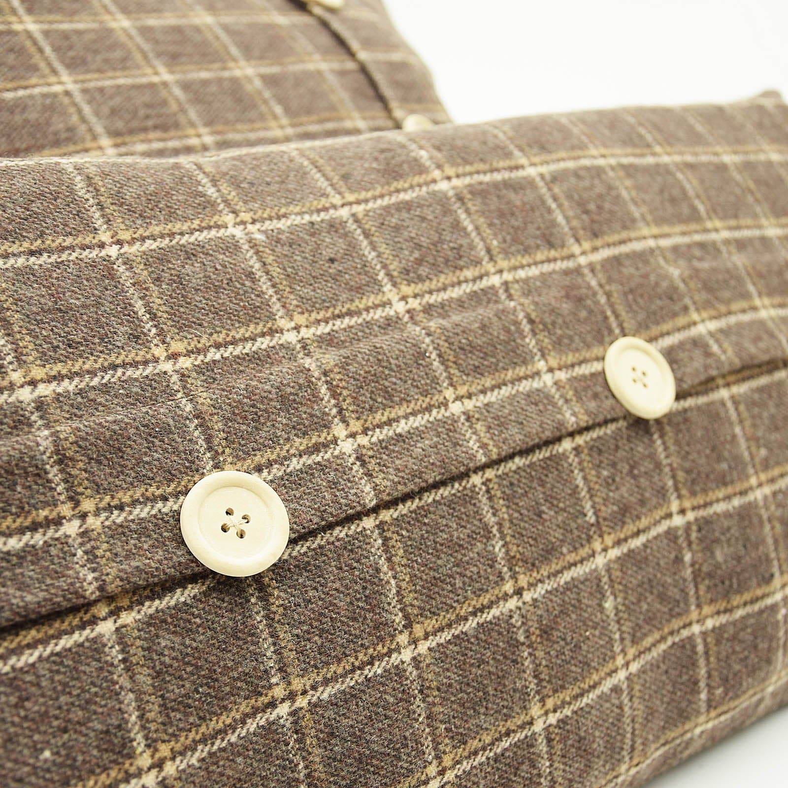 30X60 Cm Cushion Cover 1890A-012-Brown - Cushions - ebarza Furniture UAE | Shop Modern Furniture in Abu Dhabi & Dubai - مفروشات ايبازرا في الامارات | تسوق اثاث عصري وديكورات مميزة في دبي وابوظبي