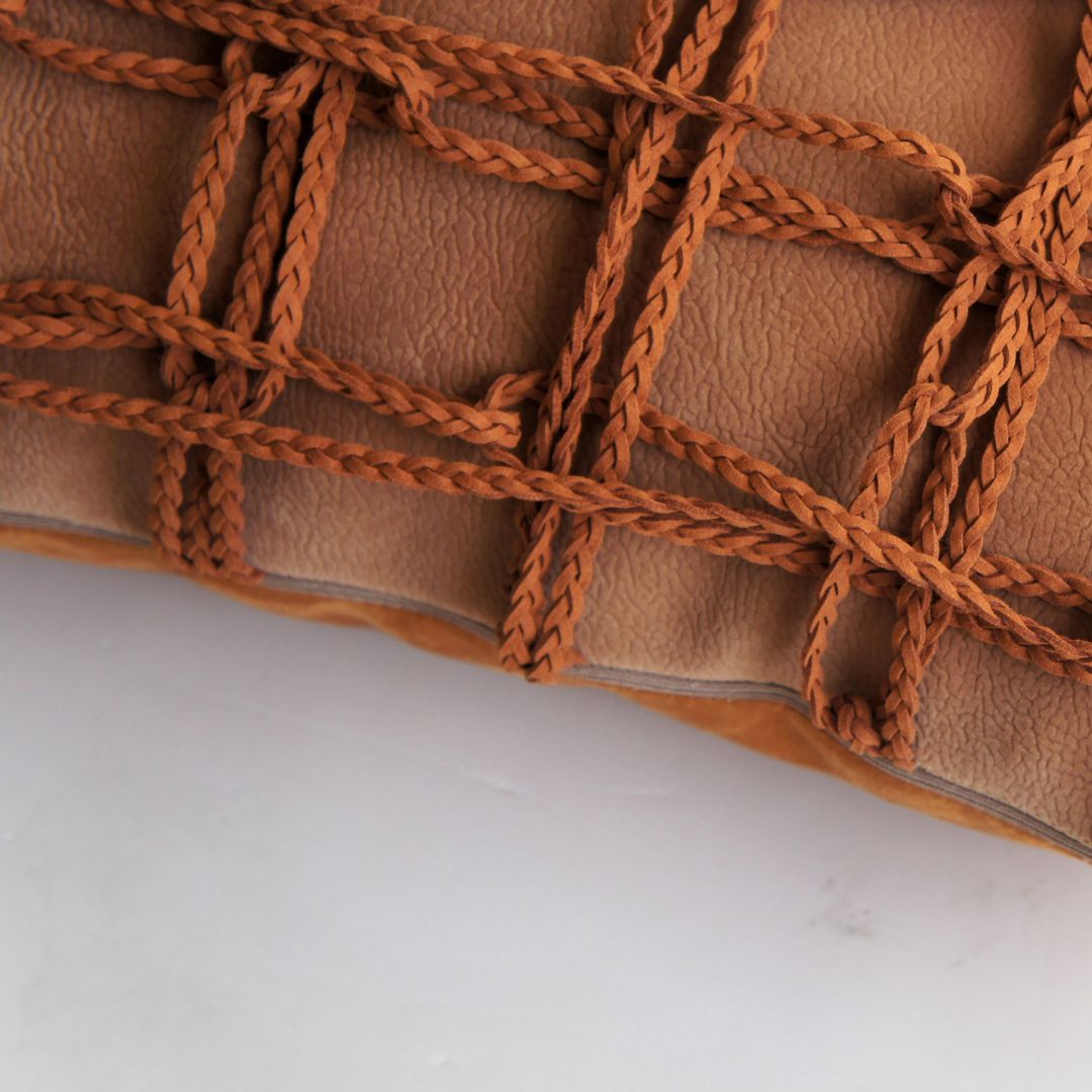 ECC172 - وسادة جلدية منسوجة يدوياً من إيبارزا هايدي، مقاس 30×60 سم