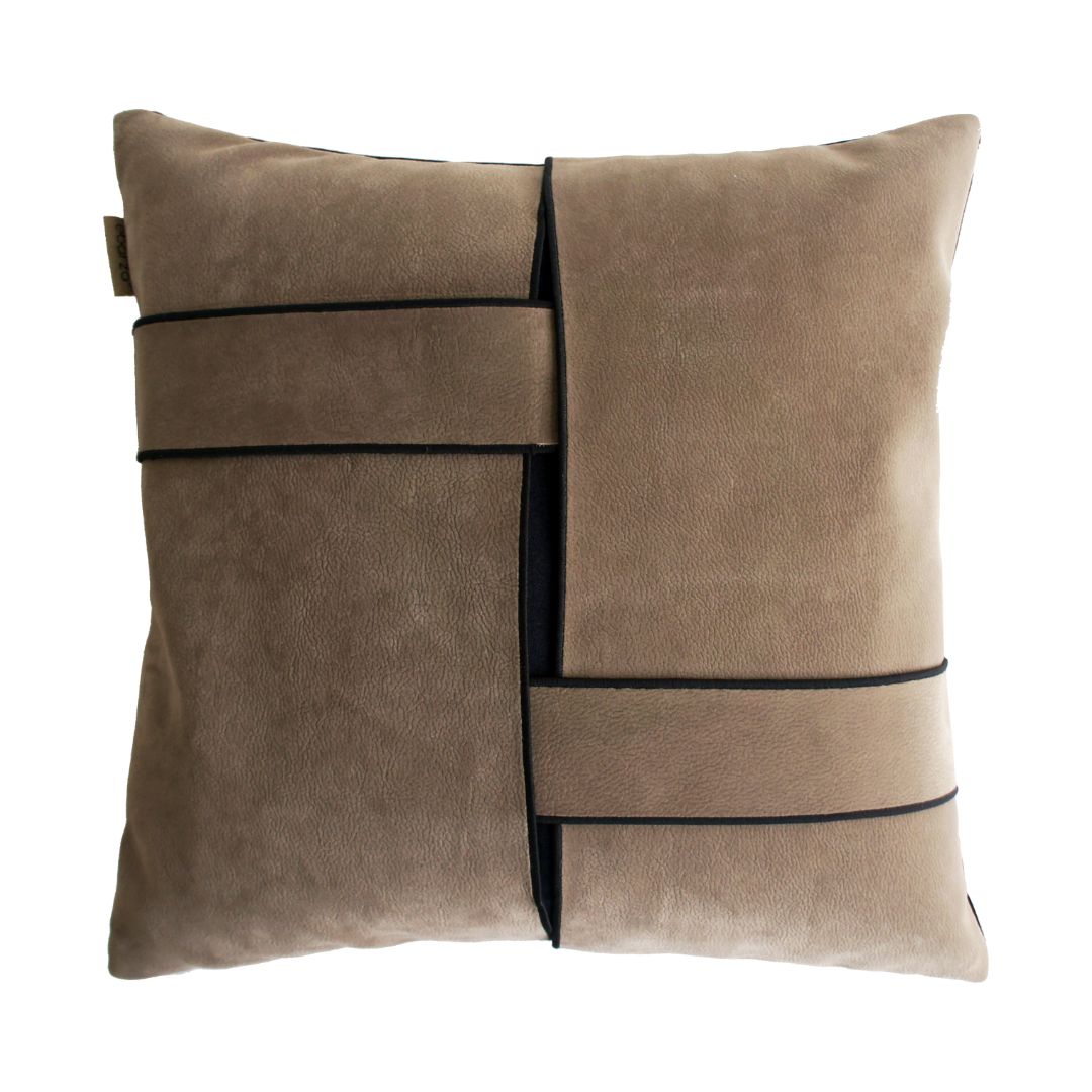 45*45cm Ebarza Yaduo Hand-Woven Cushion ECC169 - Cushions - ebarza Furniture UAE | Shop Modern Furniture in Abu Dhabi & Dubai - مفروشات ايبازرا في الامارات | تسوق اثاث عصري وديكورات مميزة في دبي وابوظبي