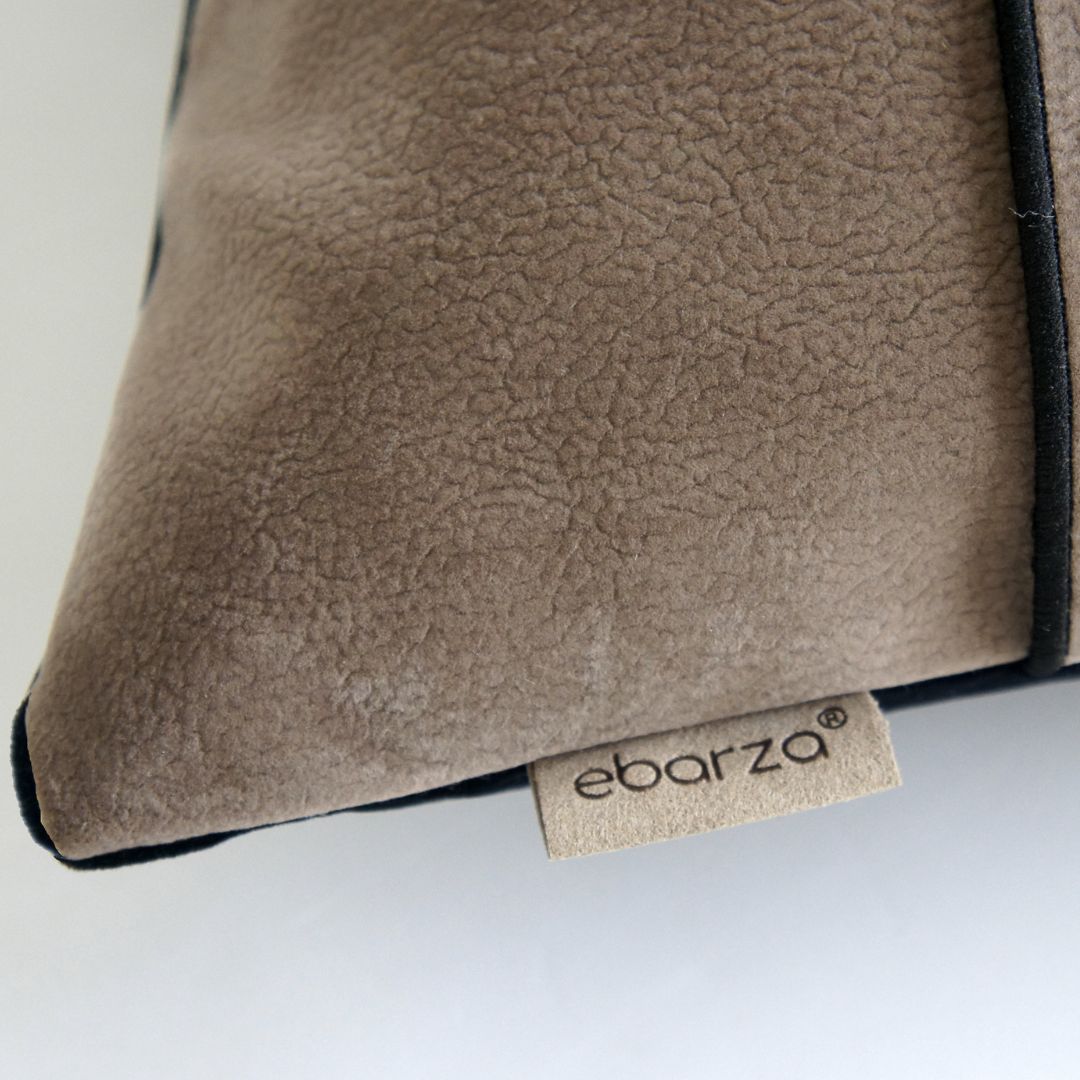 45*45cm Ebarza Yaduo Hand-Woven Cushion ECC169 - Cushions - ebarza Furniture UAE | Shop Modern Furniture in Abu Dhabi & Dubai - مفروشات ايبازرا في الامارات | تسوق اثاث عصري وديكورات مميزة في دبي وابوظبي