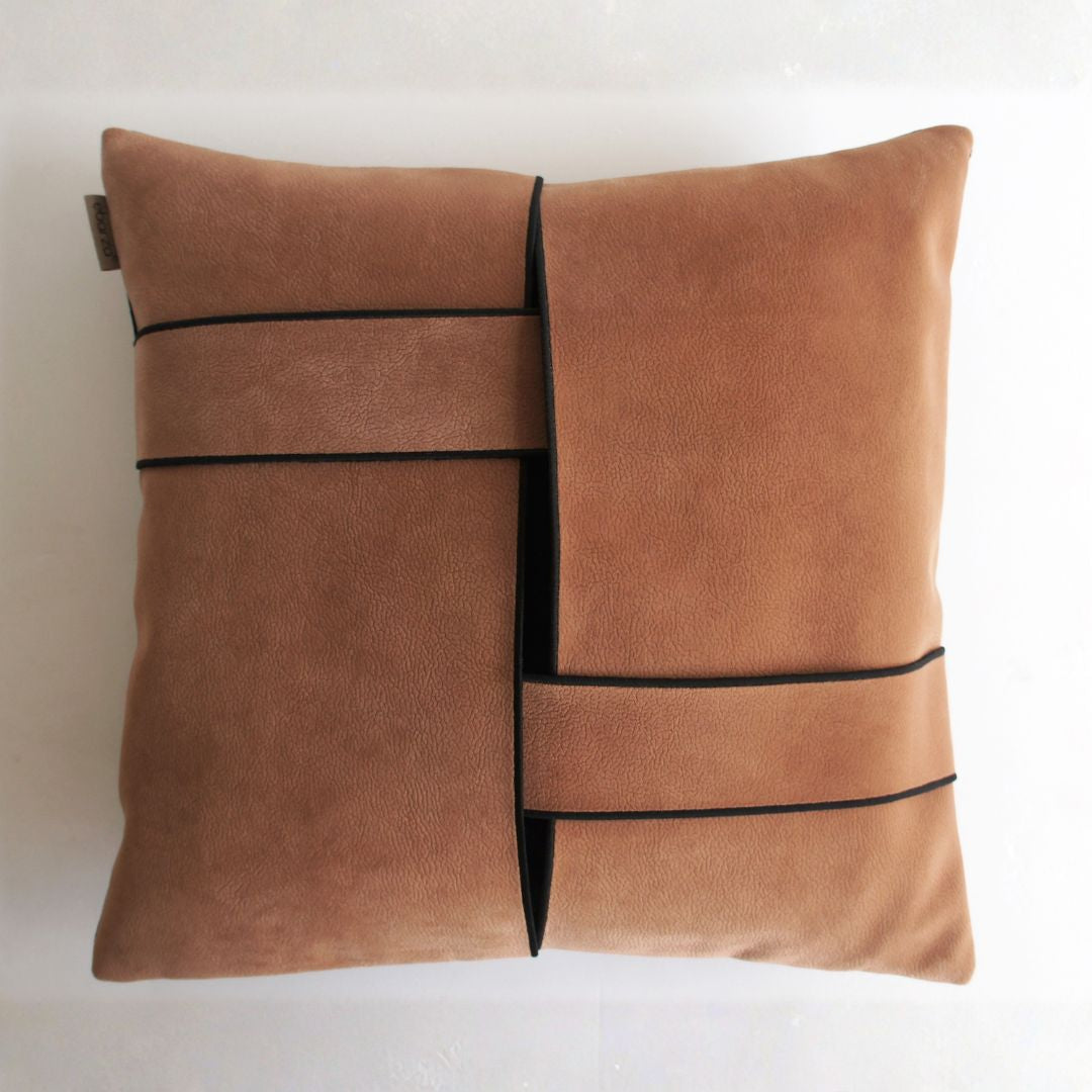 45*45cm Ebarza Yaduo Hand-Woven Cushion ECC170 - Cushions - ebarza Furniture UAE | Shop Modern Furniture in Abu Dhabi & Dubai - مفروشات ايبازرا في الامارات | تسوق اثاث عصري وديكورات مميزة في دبي وابوظبي