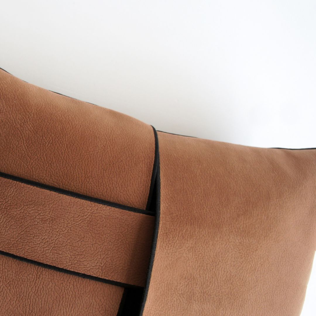 45*45cm Ebarza Yaduo Hand-Woven Cushion ECC170 - Cushions - ebarza Furniture UAE | Shop Modern Furniture in Abu Dhabi & Dubai - مفروشات ايبازرا في الامارات | تسوق اثاث عصري وديكورات مميزة في دبي وابوظبي