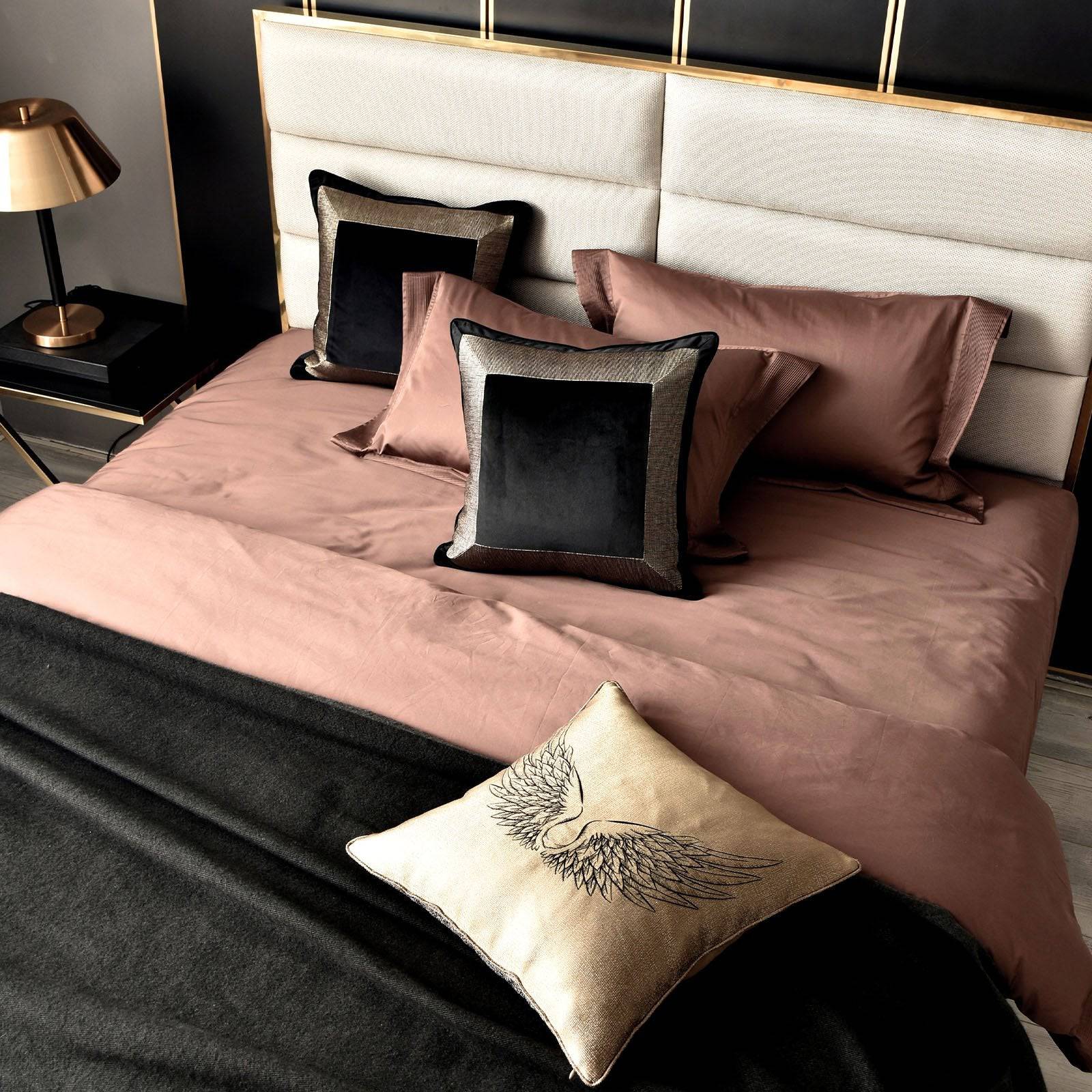 45X45 Cm Adele Embroidered Cushion Ecc-015 - Cushions - ebarza Furniture UAE | Shop Modern Furniture in Abu Dhabi & Dubai - مفروشات ايبازرا في الامارات | تسوق اثاث عصري وديكورات مميزة في دبي وابوظبي