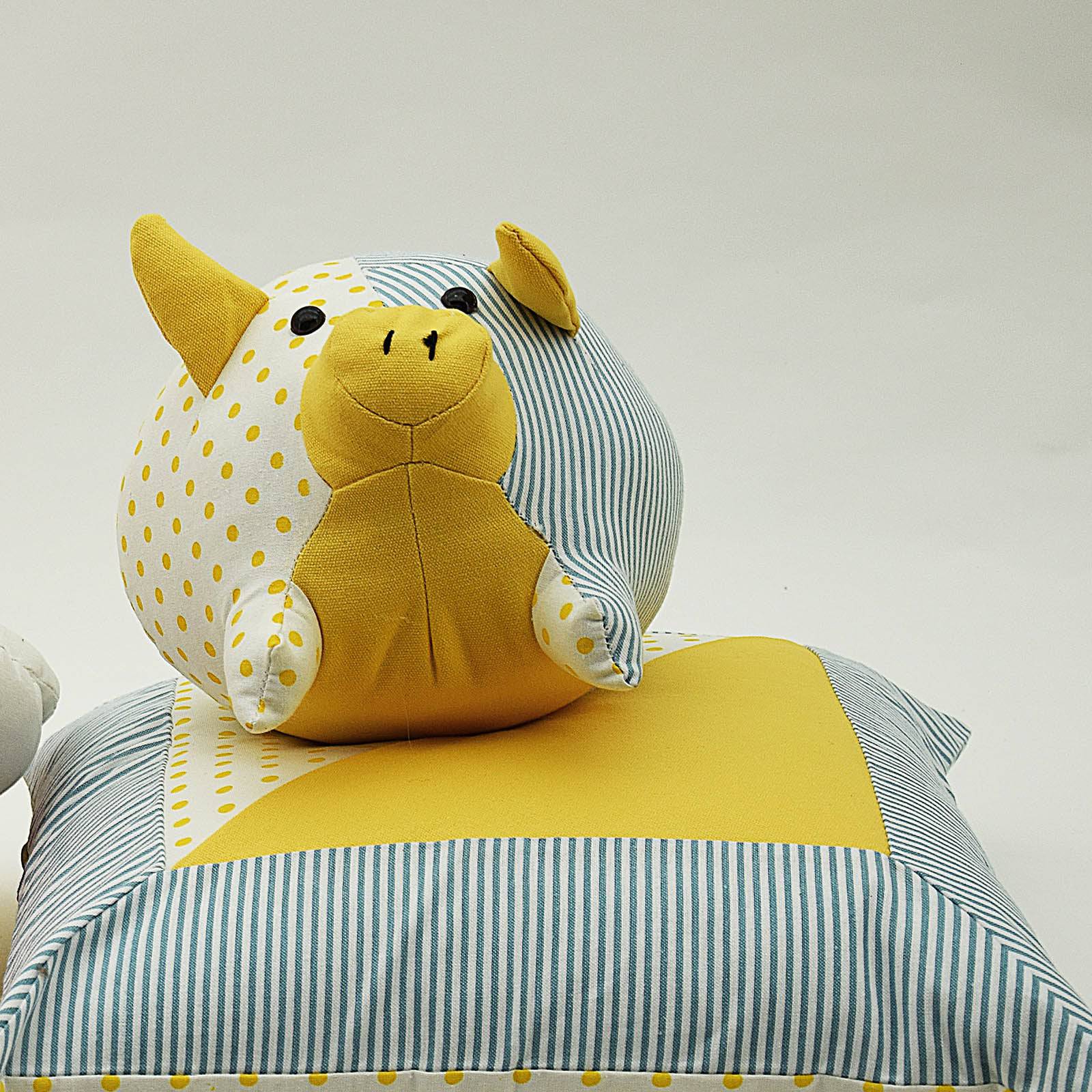 45X45 Cm Cushion Cover T18109A - Cushions - ebarza Furniture UAE | Shop Modern Furniture in Abu Dhabi & Dubai - مفروشات ايبازرا في الامارات | تسوق اثاث عصري وديكورات مميزة في دبي وابوظبي