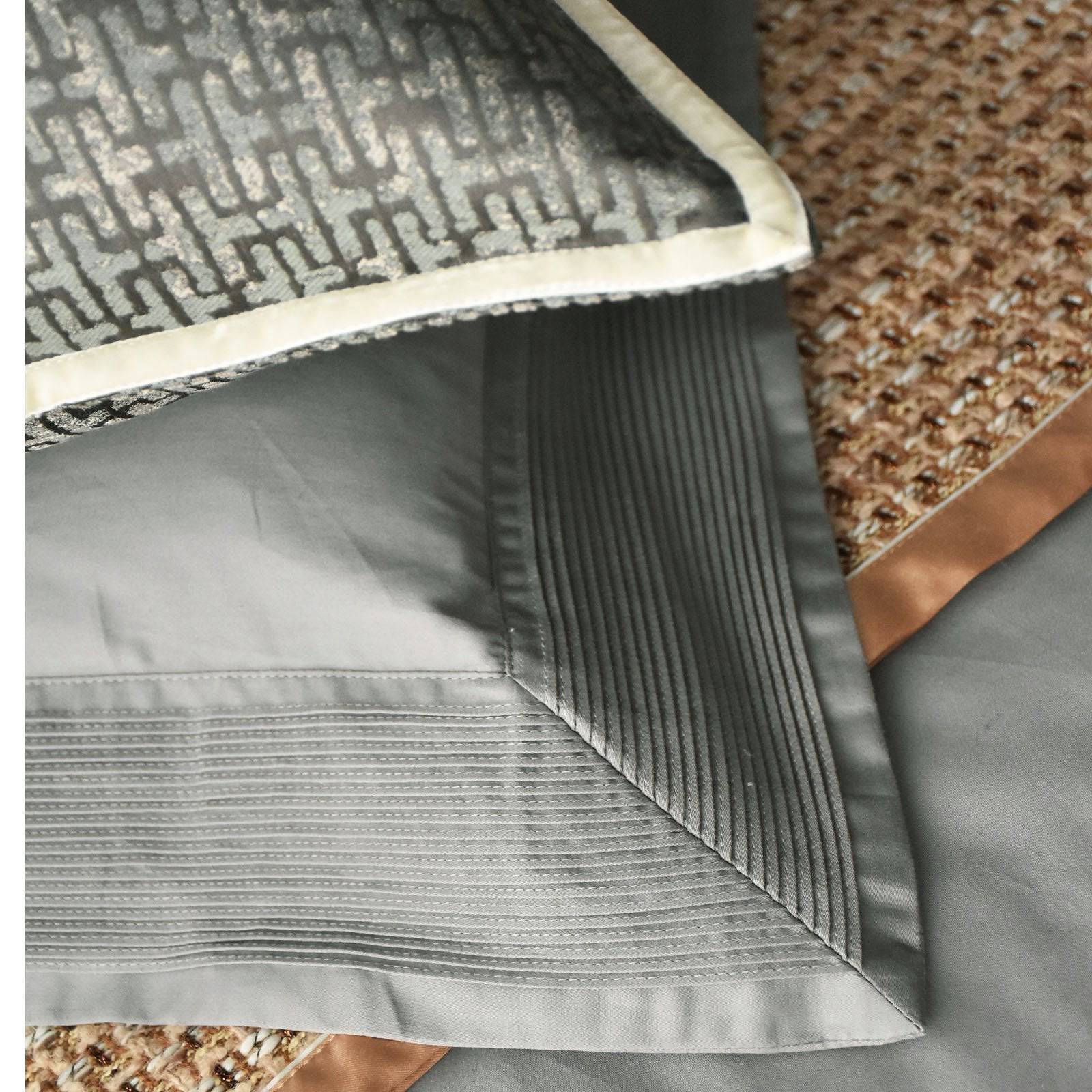 45X45 Cm Grant Jacquard Throw Cushion Ecc-007 - Cushions - ebarza Furniture UAE | Shop Modern Furniture in Abu Dhabi & Dubai - مفروشات ايبازرا في الامارات | تسوق اثاث عصري وديكورات مميزة في دبي وابوظبي