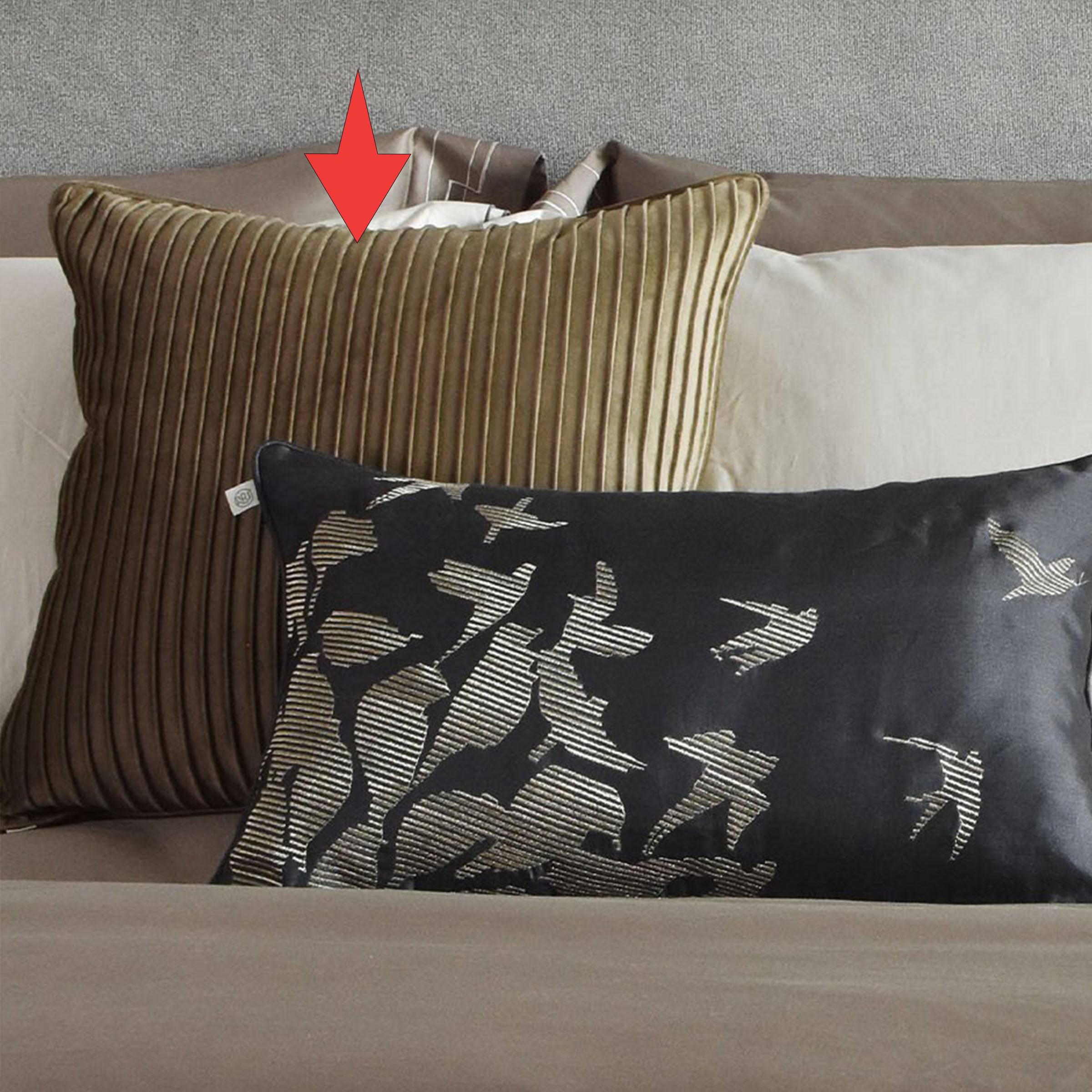 45X45 Cm Oval Flannel Throw Cushion Ecc-023 - Cushions - ebarza Furniture UAE | Shop Modern Furniture in Abu Dhabi & Dubai - مفروشات ايبازرا في الامارات | تسوق اثاث عصري وديكورات مميزة في دبي وابوظبي