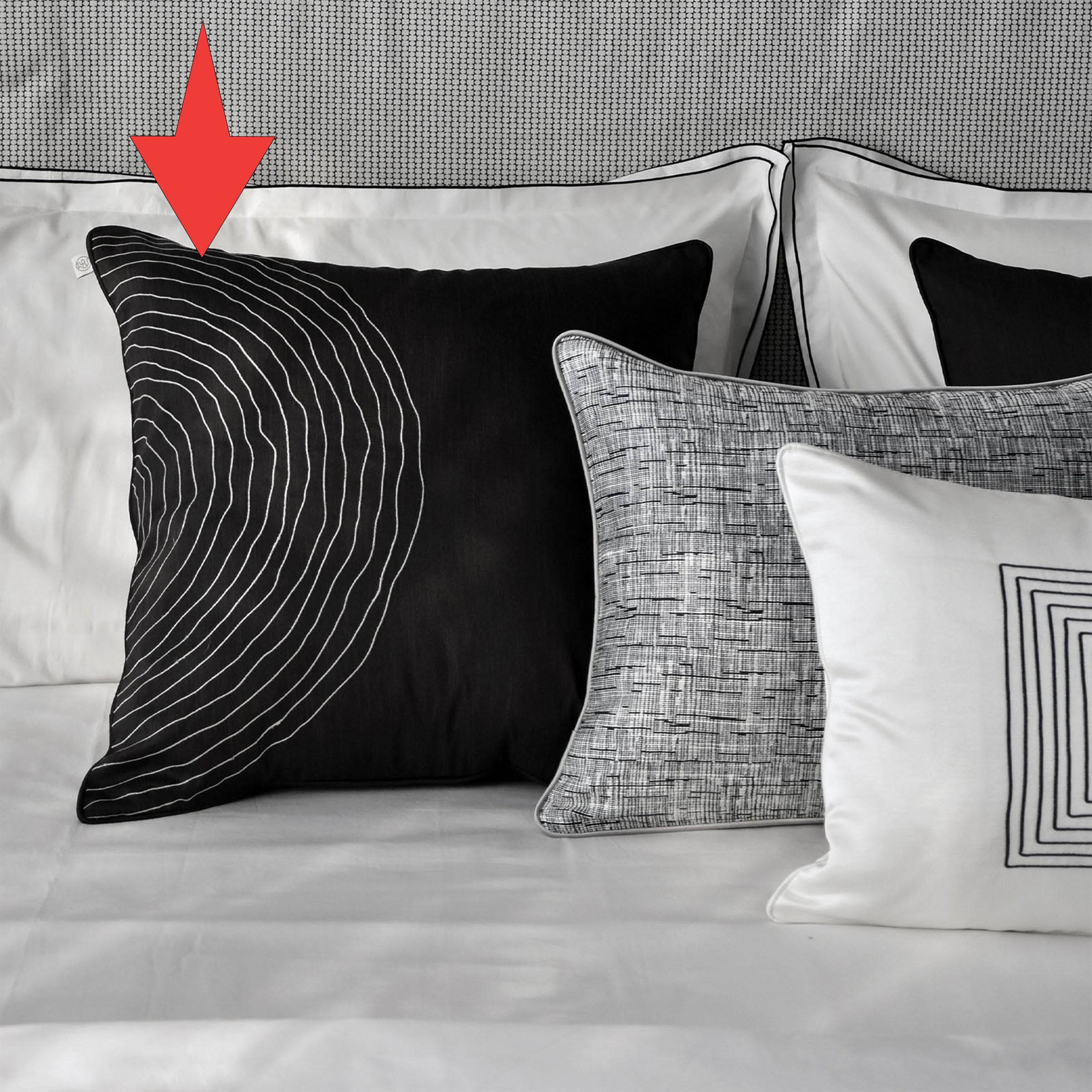 45X45 Cm Zeb Embroidered Cushion Cover Ecc-0026 - Cushions - ebarza Furniture UAE | Shop Modern Furniture in Abu Dhabi & Dubai - مفروشات ايبازرا في الامارات | تسوق اثاث عصري وديكورات مميزة في دبي وابوظبي