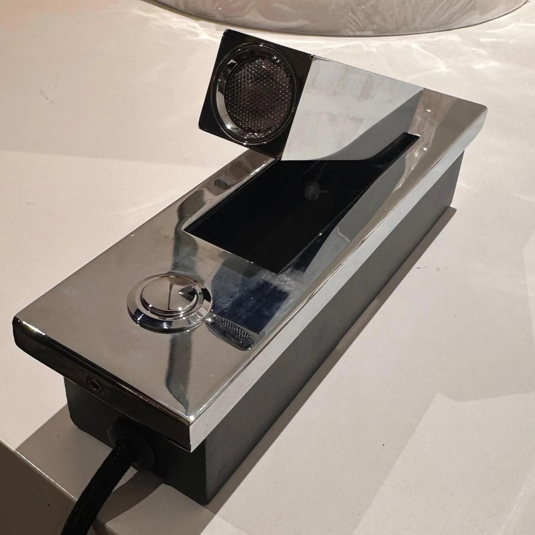 Display Piece - Hotel Style Headboard/ Wall Reading Lamp Cl3002B-DISPLAY - DISPLAY ITEM - ebarza Furniture UAE | Shop Modern Furniture in Abu Dhabi & Dubai - مفروشات ايبازرا في الامارات | تسوق اثاث عصري وديكورات مميزة في دبي وابوظبي