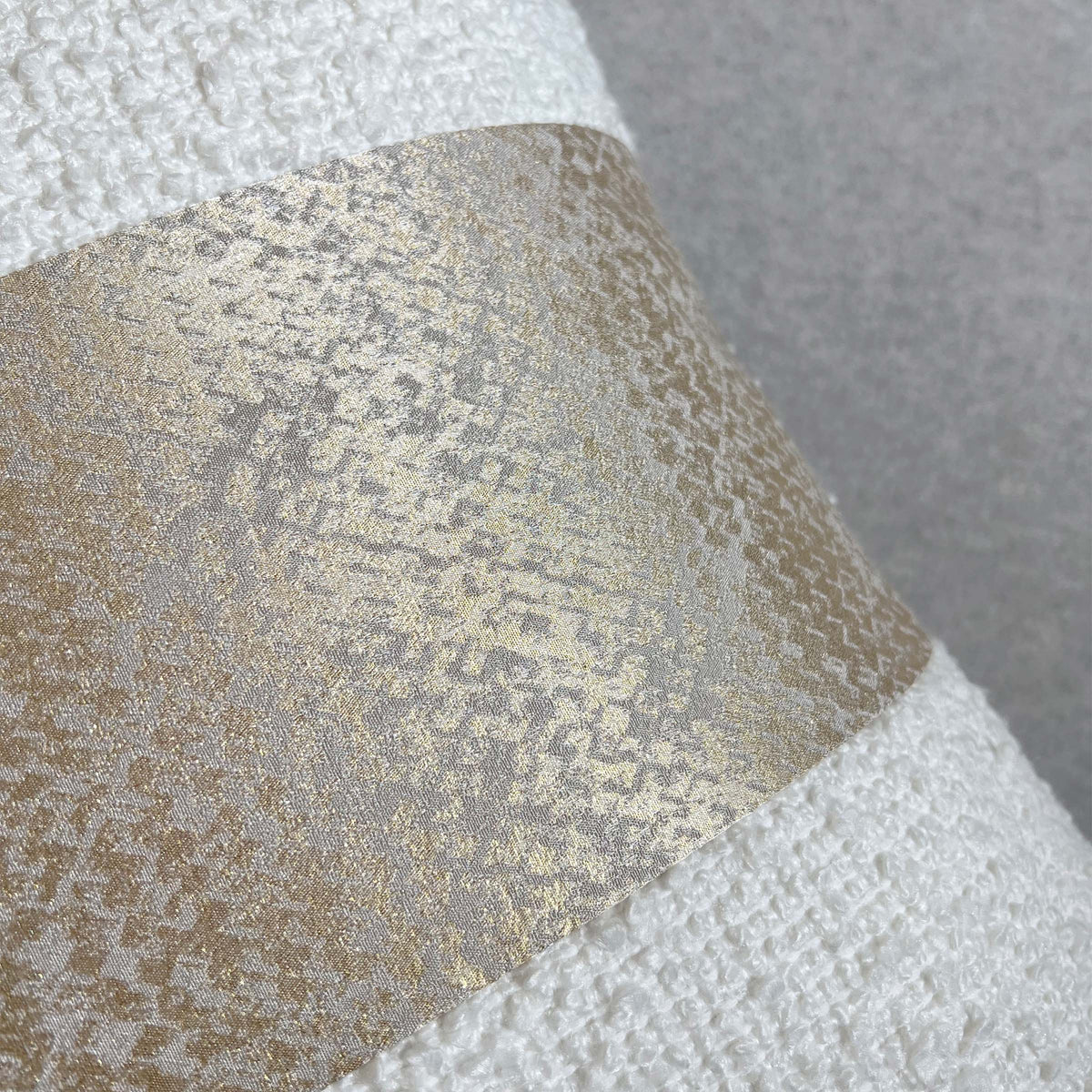 60*60 Branch Spliced Cushion - ECC070 - Cushions - ebarza Furniture UAE | Shop Modern Furniture in Abu Dhabi & Dubai - مفروشات ايبازرا في الامارات | تسوق اثاث عصري وديكورات مميزة في دبي وابوظبي