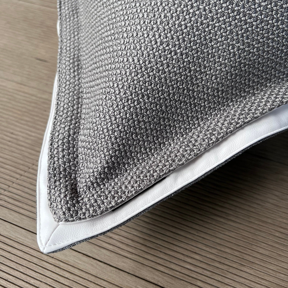 60*60 SKJG Badri Double Edge Cushion - ECC112 - Cushions - ebarza Furniture UAE | Shop Modern Furniture in Abu Dhabi & Dubai - مفروشات ايبازرا في الامارات | تسوق اثاث عصري وديكورات مميزة في دبي وابوظبي