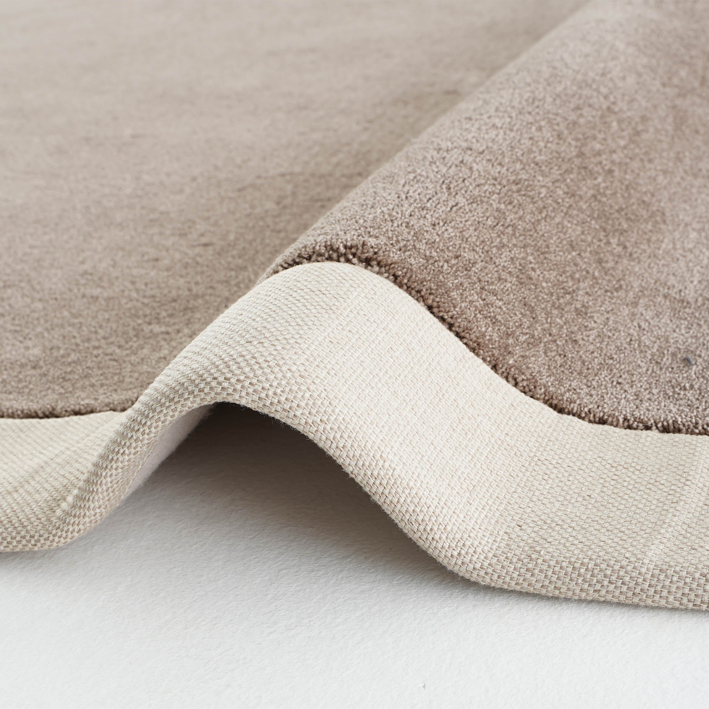 Pre-order 60 Days Delivery 300X200 CM BOUNTY 92 MONTEREY Rug 80104 - Rugs - ebarza Furniture UAE | Shop Modern Furniture in Abu Dhabi & Dubai - مفروشات ايبازرا في الامارات | تسوق اثاث عصري وديكورات مميزة في دبي وابوظبي