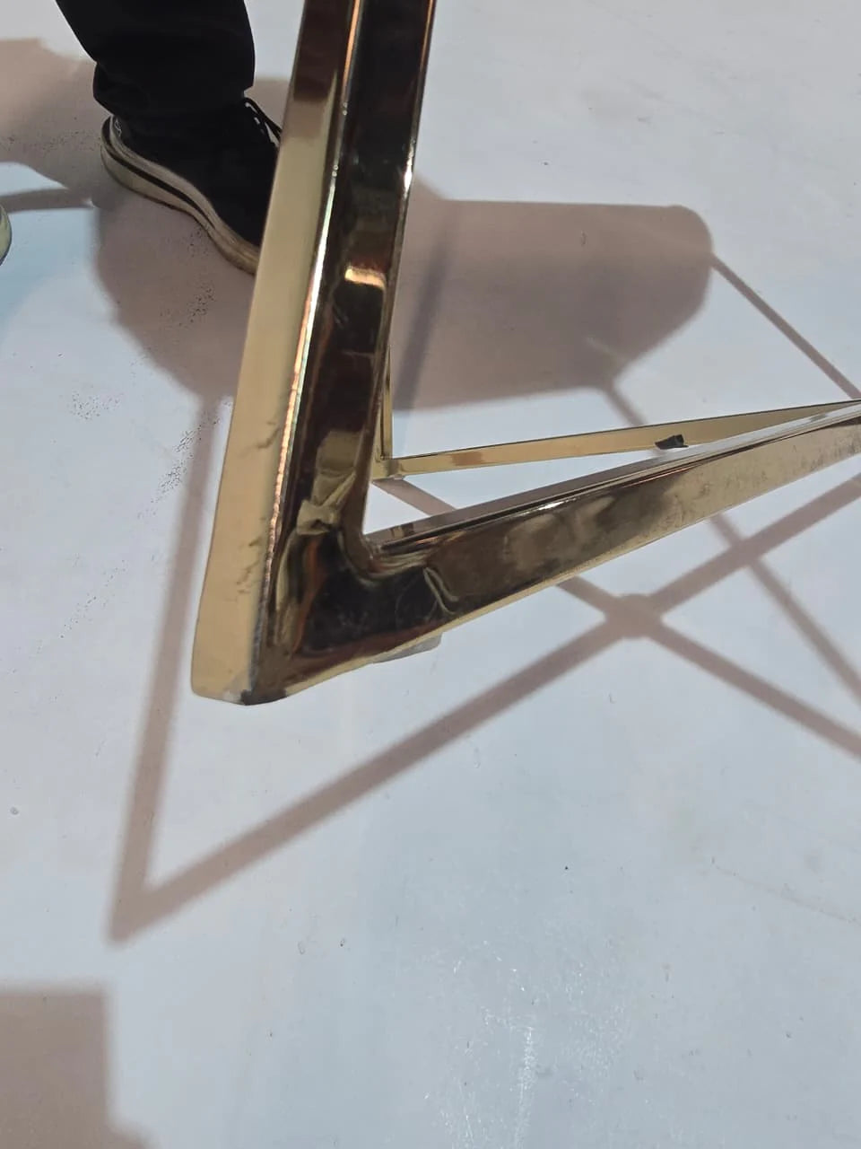 AS IS - Aura dining Chair Aura-Chair - DISPLAY ITEM - ebarza Furniture UAE | Shop Modern Furniture in Abu Dhabi & Dubai - مفروشات ايبازرا في الامارات | تسوق اثاث عصري وديكورات مميزة في دبي وابوظبي