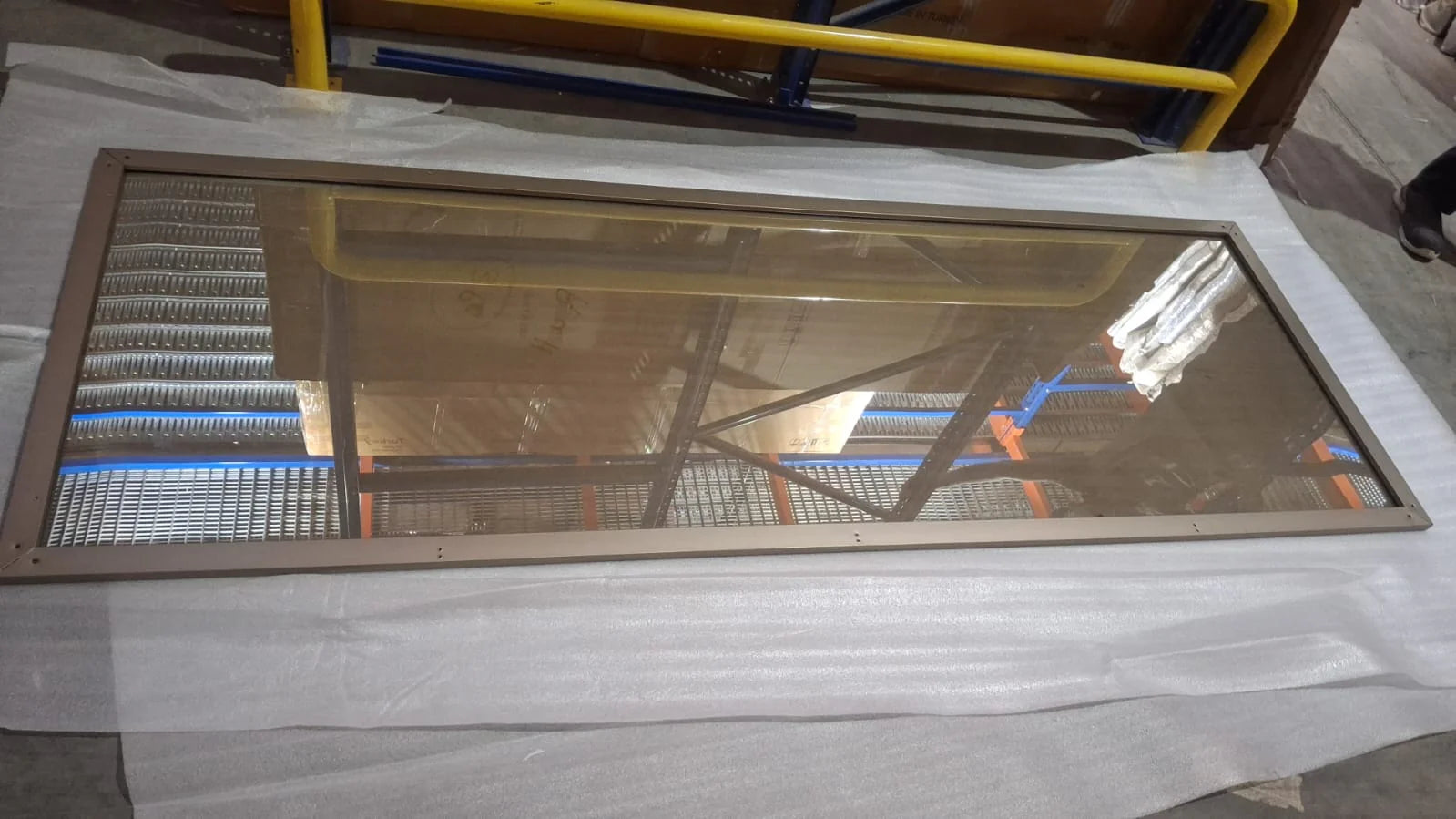 AS IS - Kapadokya Glass Wardrobe AKYL-KD230 - DISPLAY ITEM - ebarza Furniture UAE | Shop Modern Furniture in Abu Dhabi & Dubai - مفروشات ايبازرا في الامارات | تسوق اثاث عصري وديكورات مميزة في دبي وابوظبي