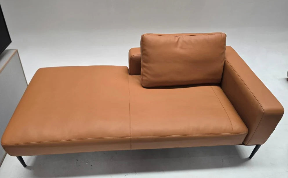 AS IS - Markos Chaise SF040-RL-Caramel - DISPLAY ITEM - ebarza Furniture UAE | Shop Modern Furniture in Abu Dhabi & Dubai - مفروشات ايبازرا في الامارات | تسوق اثاث عصري وديكورات مميزة في دبي وابوظبي