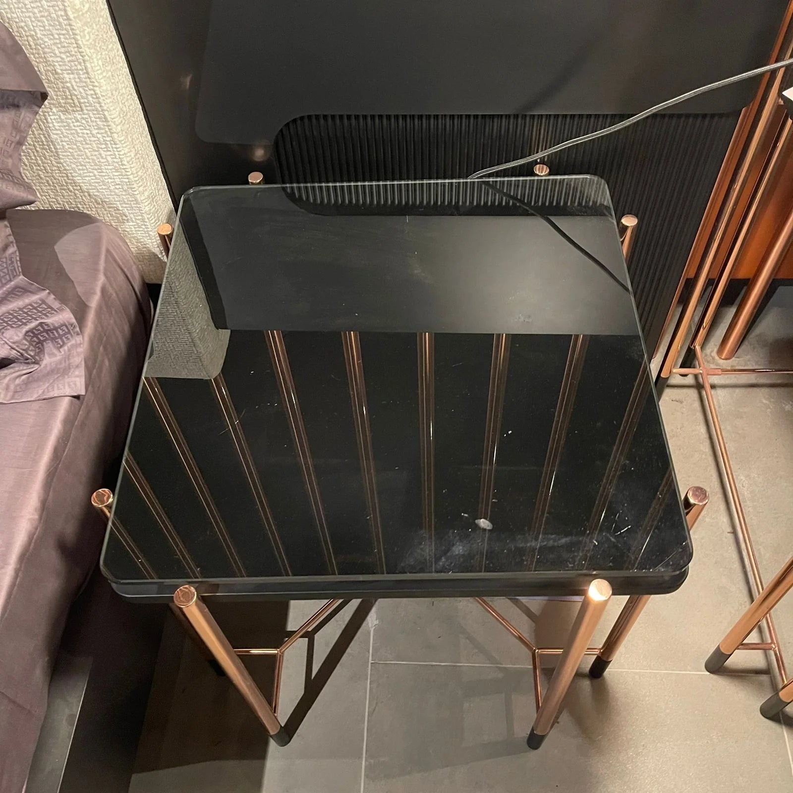 Display Item - Dali Side Table With Glass Top Dali-Side - YAS - DISPLAY ITEM - ebarza Furniture UAE | Shop Modern Furniture in Abu Dhabi & Dubai - مفروشات ايبازرا في الامارات | تسوق اثاث عصري وديكورات مميزة في دبي وابوظبي