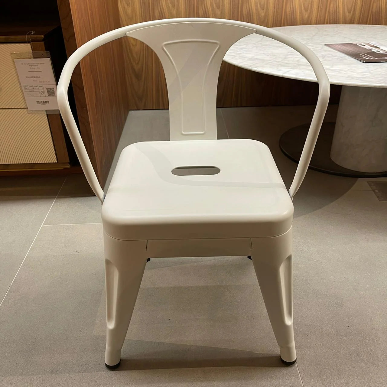 Metal kids chair with a sleek design, part of the RUDI K01-W display collection, featuring a sturdy frame and modern style.