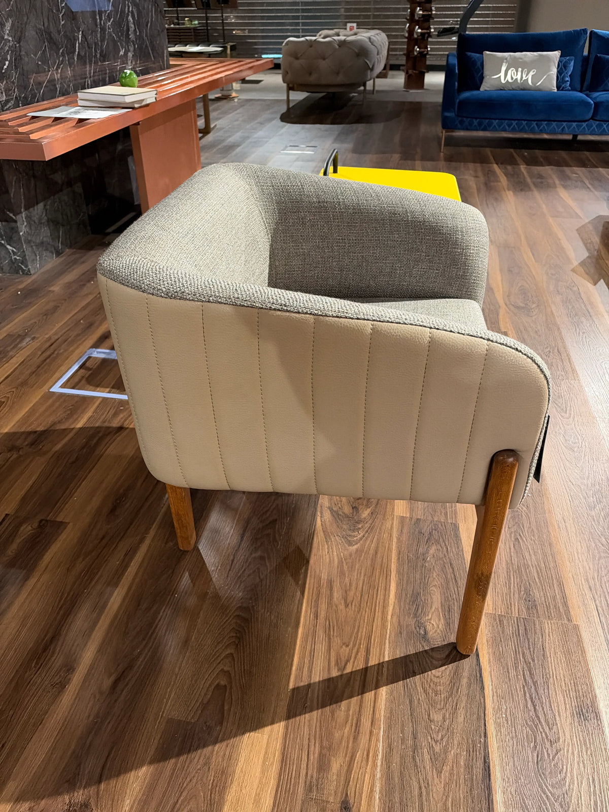 Display Item - Kenn Lounge Chair Ken-W-Grey Nakheel