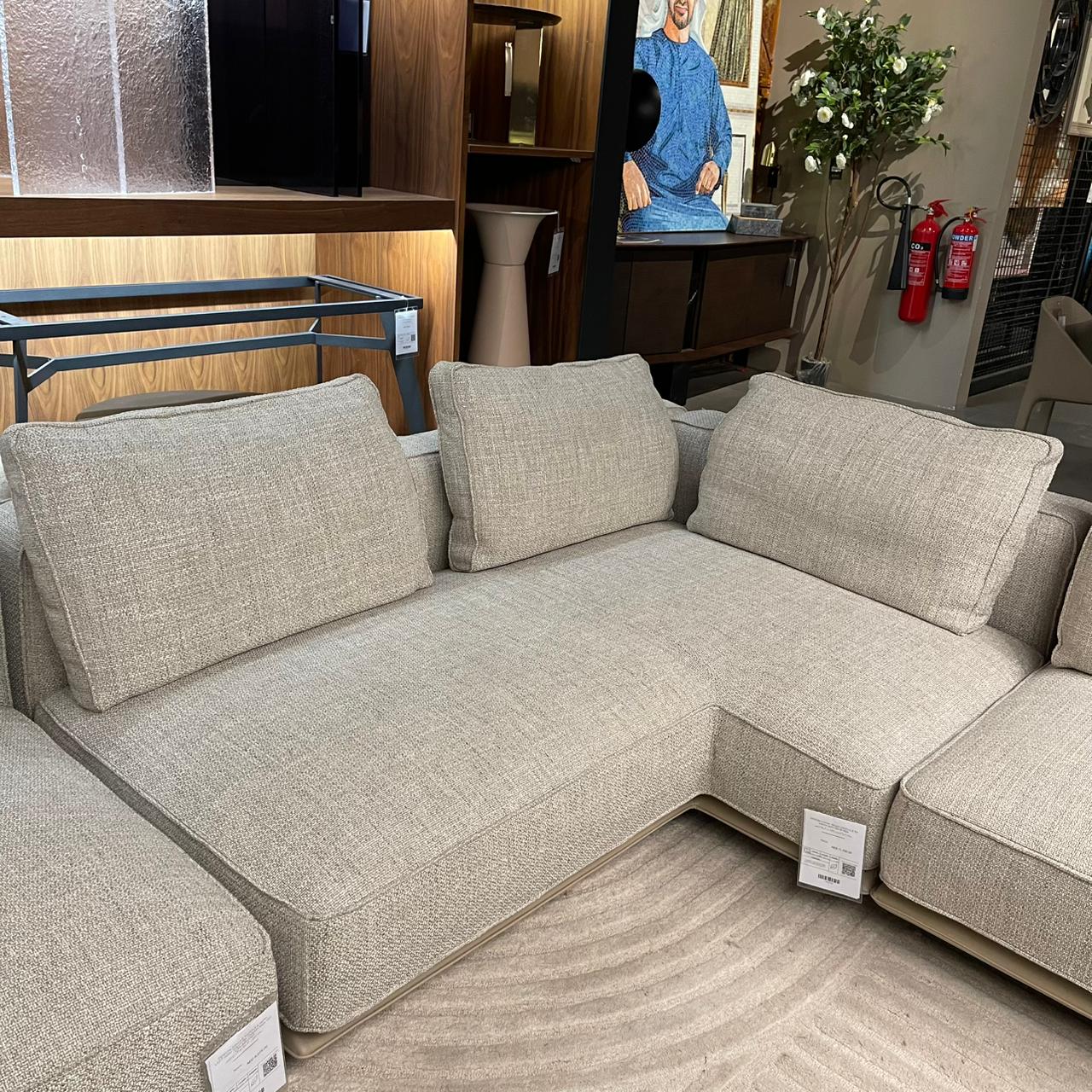 Display of the HOMAGE KOLTUK ODEON Corner 190cm module for Odeon sofa OD-B-004, showcasing the corner piece in a modern living room setup.