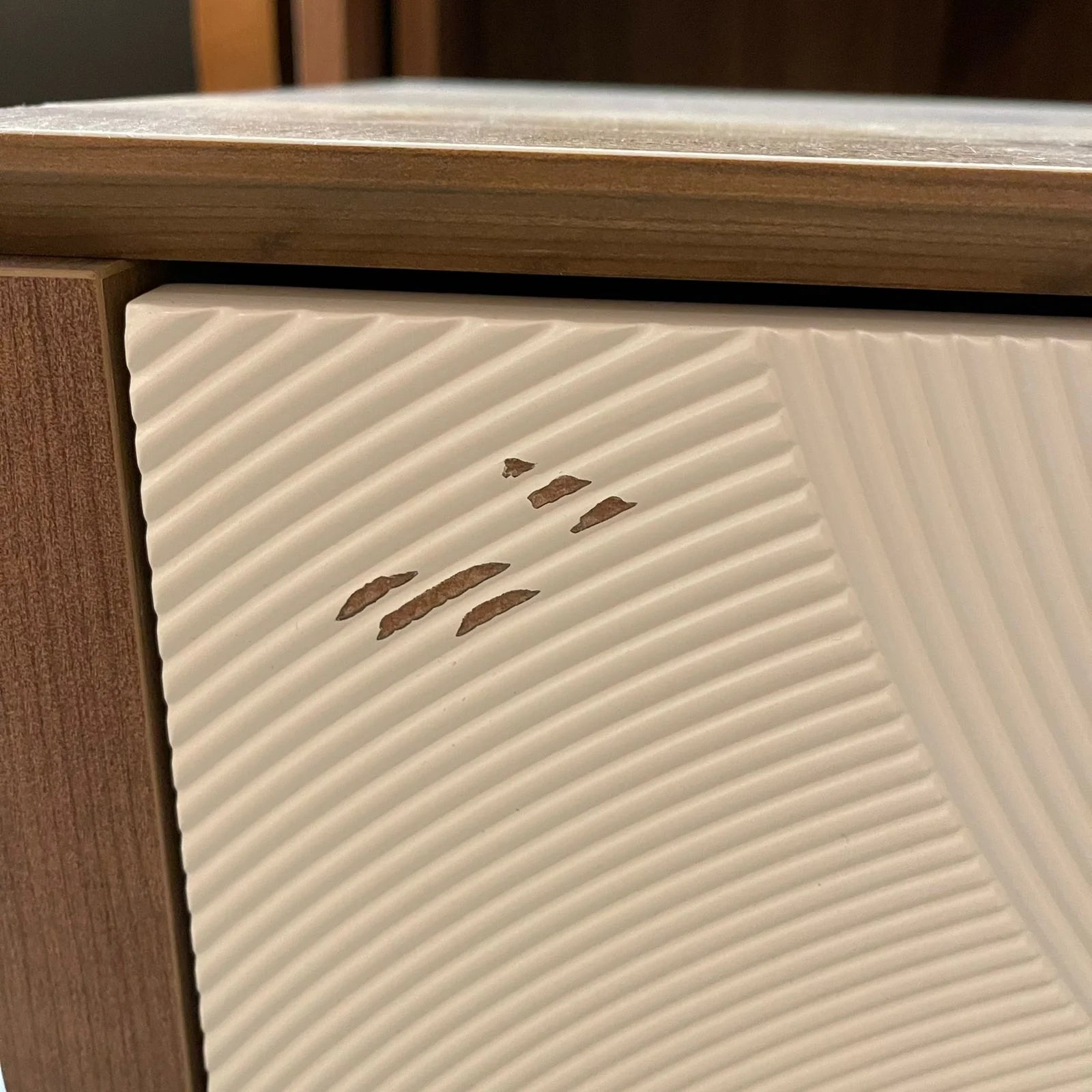 Display Item - Pena Bedside Table Pena-Nightstand -YAS - DISPLAY ITEM - ebarza Furniture UAE | Shop Modern Furniture in Abu Dhabi & Dubai - مفروشات ايبازرا في الامارات | تسوق اثاث عصري وديكورات مميزة في دبي وابوظبي