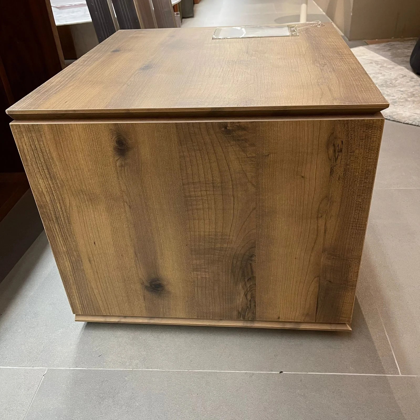 Display Item - Pena Bedside Table Pena-Nightstand -YAS - DISPLAY ITEM - ebarza Furniture UAE | Shop Modern Furniture in Abu Dhabi & Dubai - مفروشات ايبازرا في الامارات | تسوق اثاث عصري وديكورات مميزة في دبي وابوظبي