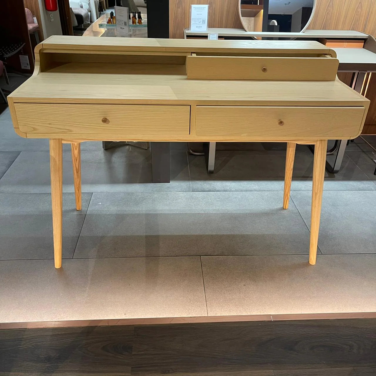 Retro desk from Beacon Civil, 127 cm wide, featuring a vintage design with wood finish, ideal for stylish home or office use.