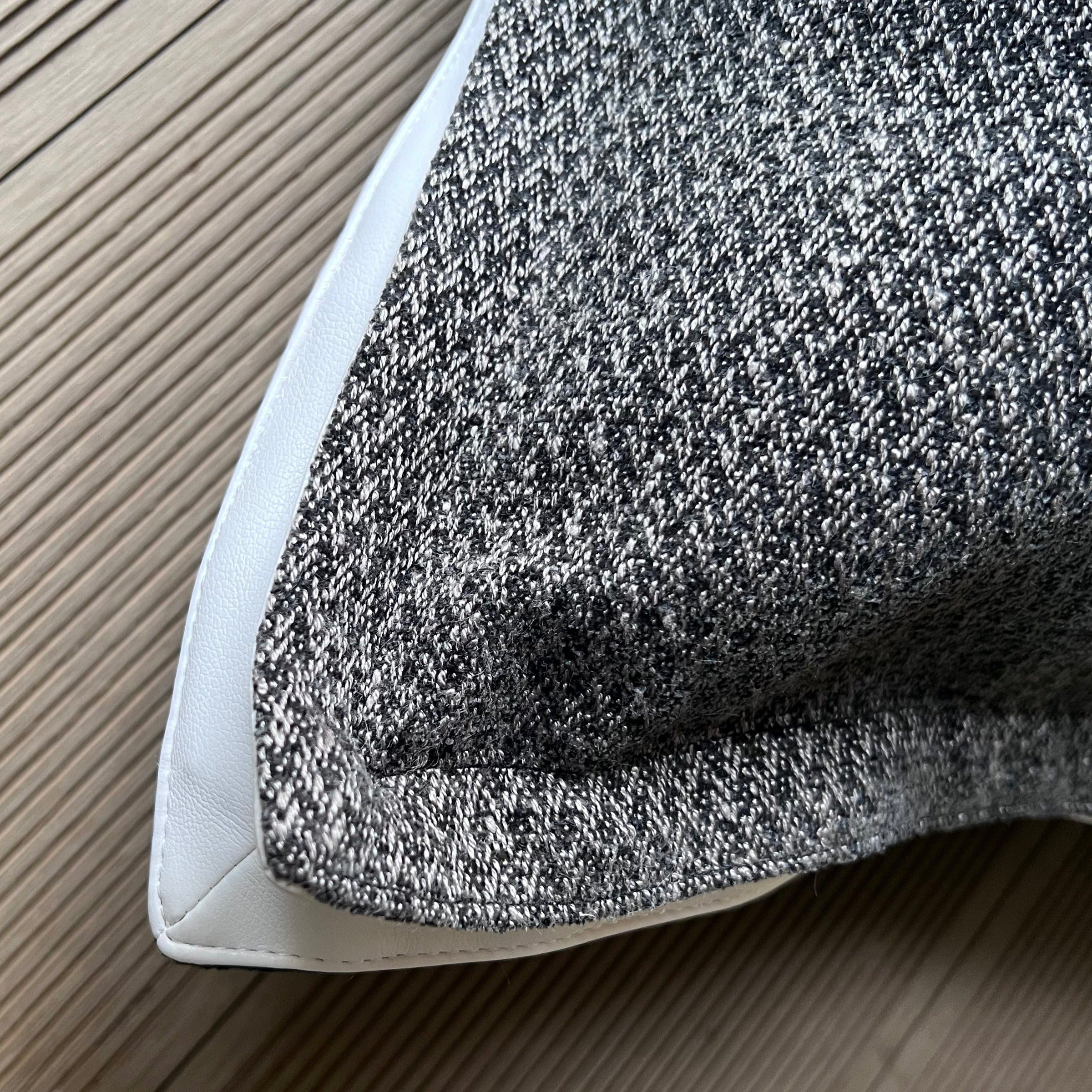 60*60 SKJG Badri Double Edge Cushion - ECC113 - Cushions - ebarza Furniture UAE | Shop Modern Furniture in Abu Dhabi & Dubai - مفروشات ايبازرا في الامارات | تسوق اثاث عصري وديكورات مميزة في دبي وابوظبي