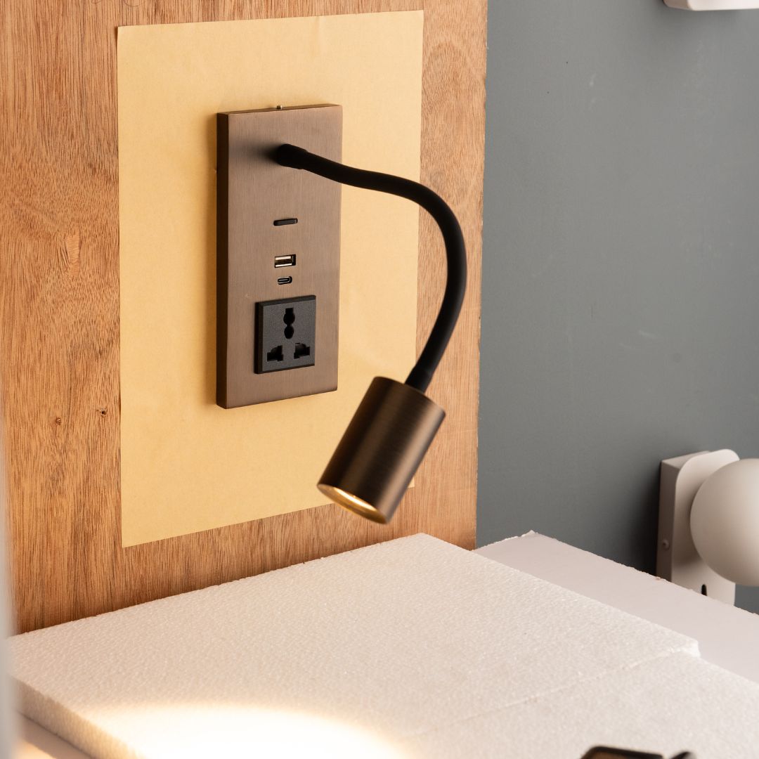 Flexo Hotel Style Headboard/ Wall Reading Lamp Flexo-Ez-WL-28AB - Wall Lamps - ebarza Furniture UAE | Shop Modern Furniture in Abu Dhabi & Dubai - مفروشات ايبازرا في الامارات | تسوق اثاث عصري وديكورات مميزة في دبي وابوظبي