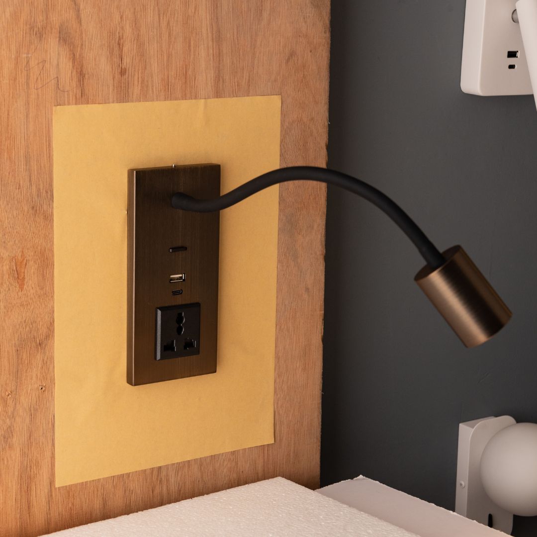 Flexo Hotel Style Headboard/ Wall Reading Lamp Flexo-Ez-WL-28AB - Wall Lamps - ebarza Furniture UAE | Shop Modern Furniture in Abu Dhabi & Dubai - مفروشات ايبازرا في الامارات | تسوق اثاث عصري وديكورات مميزة في دبي وابوظبي