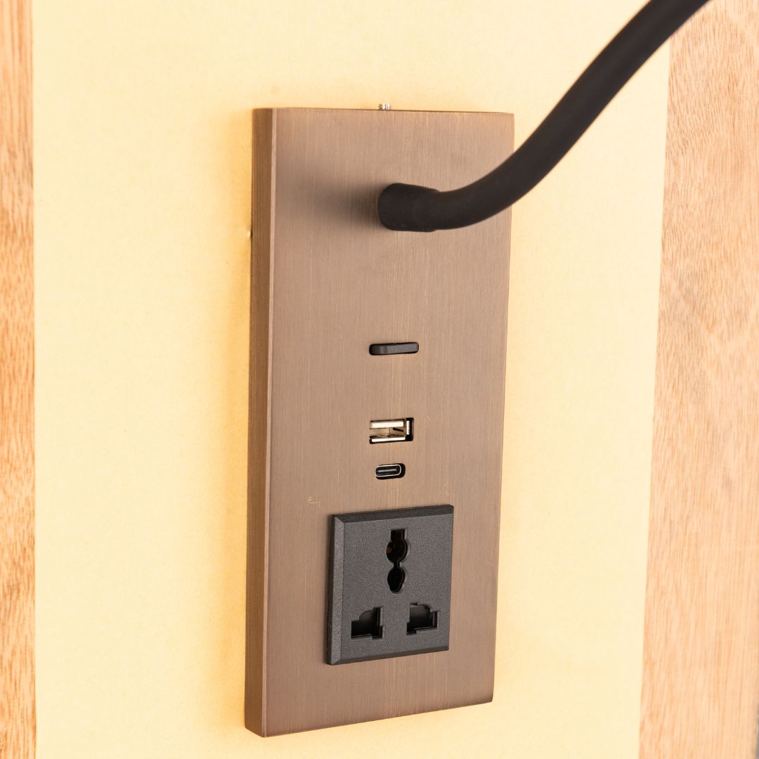 Flexo Hotel Style Headboard/ Wall Reading Lamp Flexo-Ez-WL-28AB - Wall Lamps - ebarza Furniture UAE | Shop Modern Furniture in Abu Dhabi & Dubai - مفروشات ايبازرا في الامارات | تسوق اثاث عصري وديكورات مميزة في دبي وابوظبي