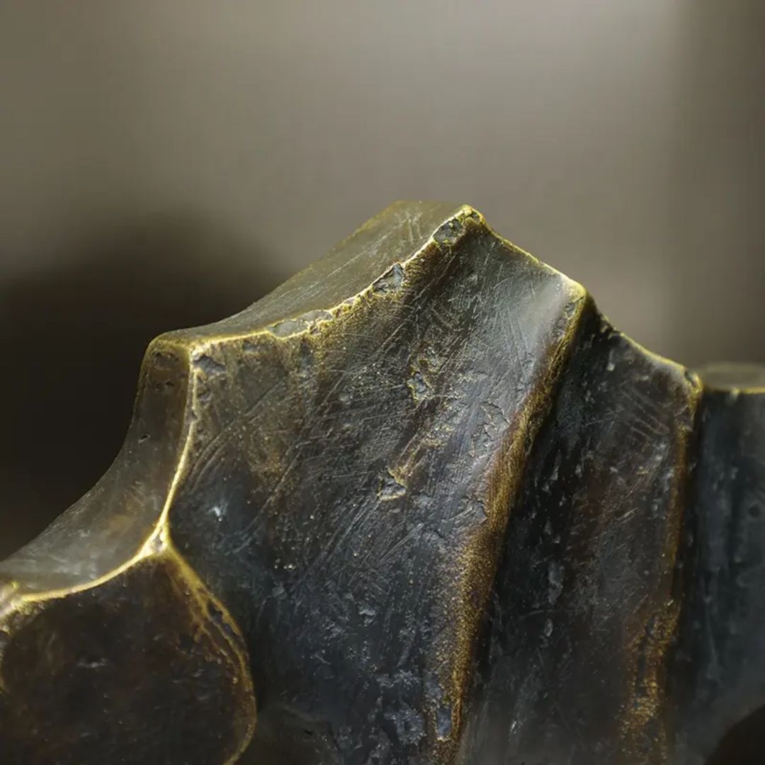 Golden Horned Rhino B - FC-SZ24066B - Home Decor Figurines - ebarza Furniture UAE | Shop Modern Furniture in Abu Dhabi & Dubai - مفروشات ايبازرا في الامارات | تسوق اثاث عصري وديكورات مميزة في دبي وابوظبي