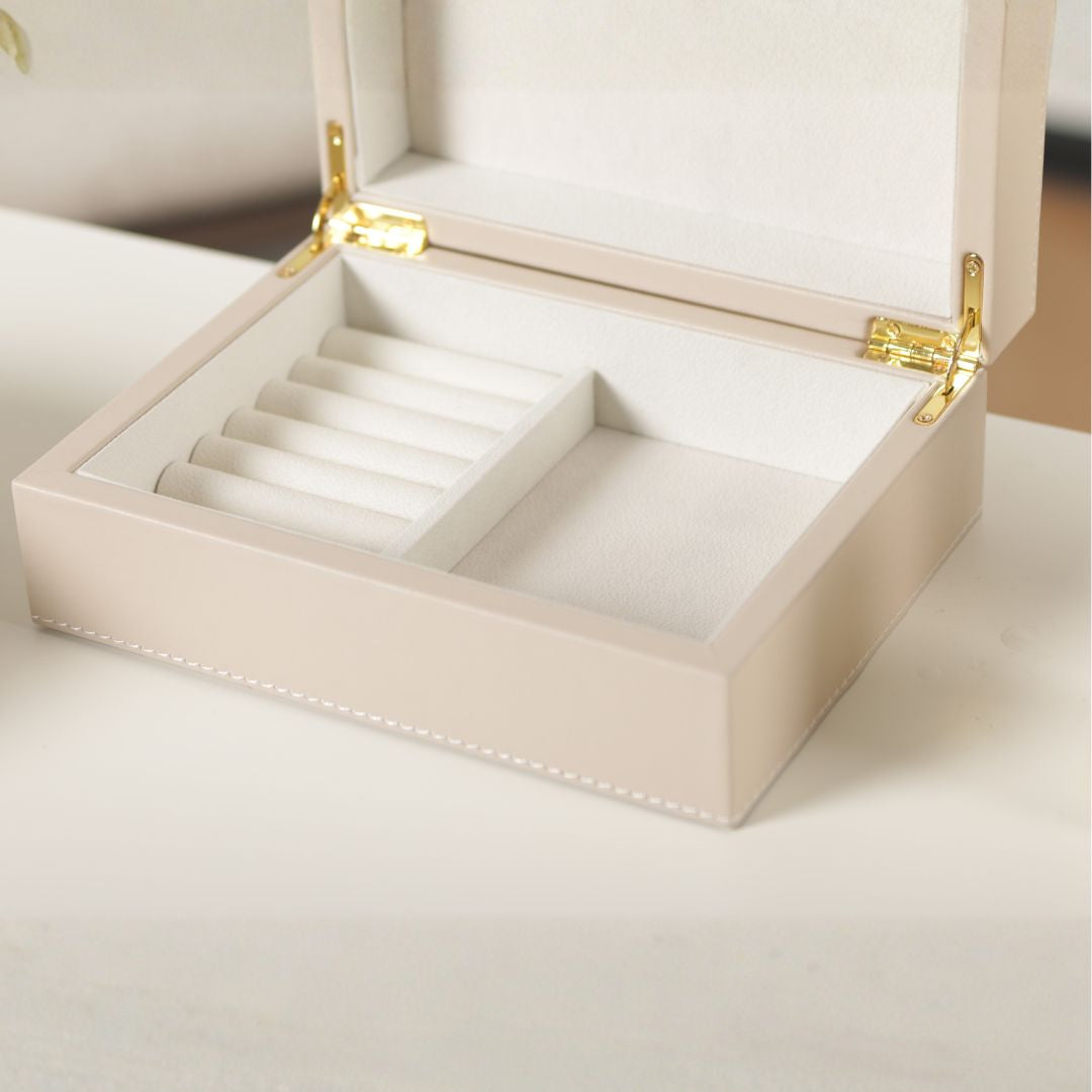 Pre-order 15 Days Delivery Hinged Leather Jewellery Box-S KD5025AS