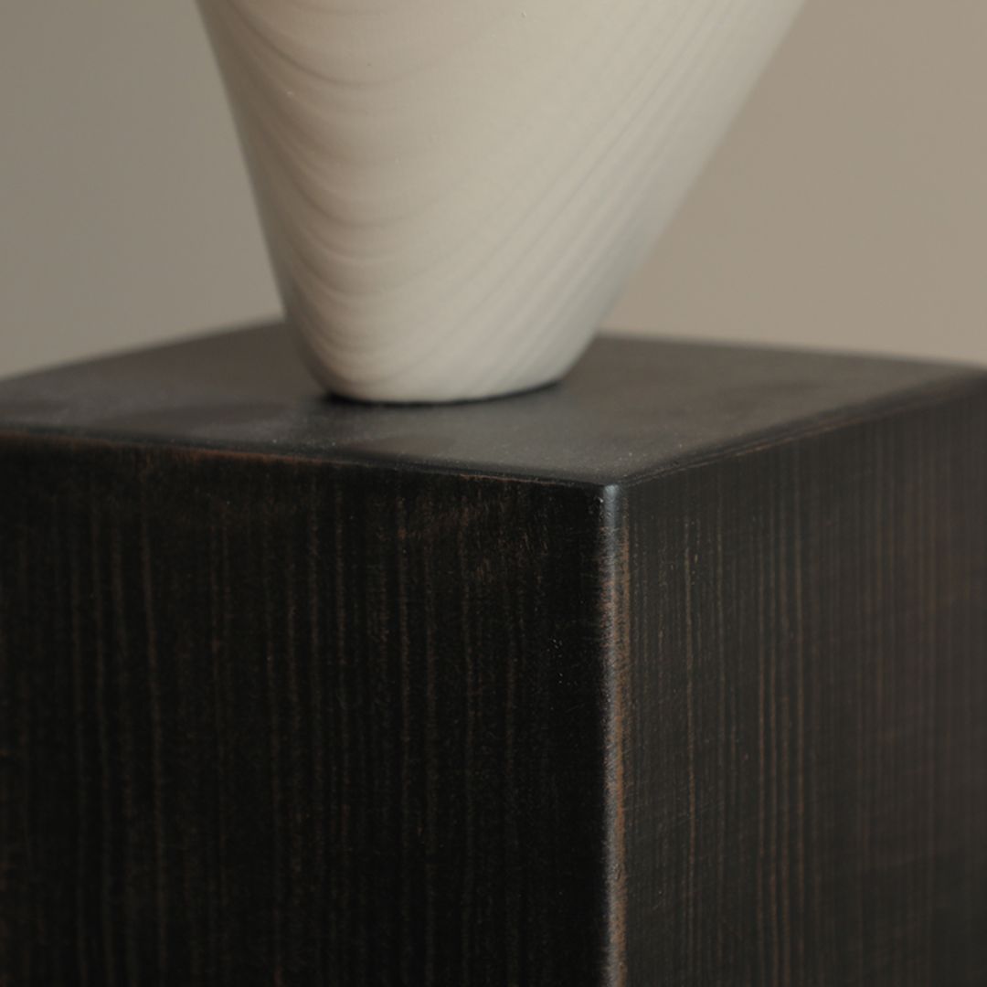 Human-Shaped Wood Resin Ornament-A FC-SZ25016A - Home Decor Figurines - ebarza Furniture UAE | Shop Modern Furniture in Abu Dhabi & Dubai - مفروشات ايبازرا في الامارات | تسوق اثاث عصري وديكورات مميزة في دبي وابوظبي