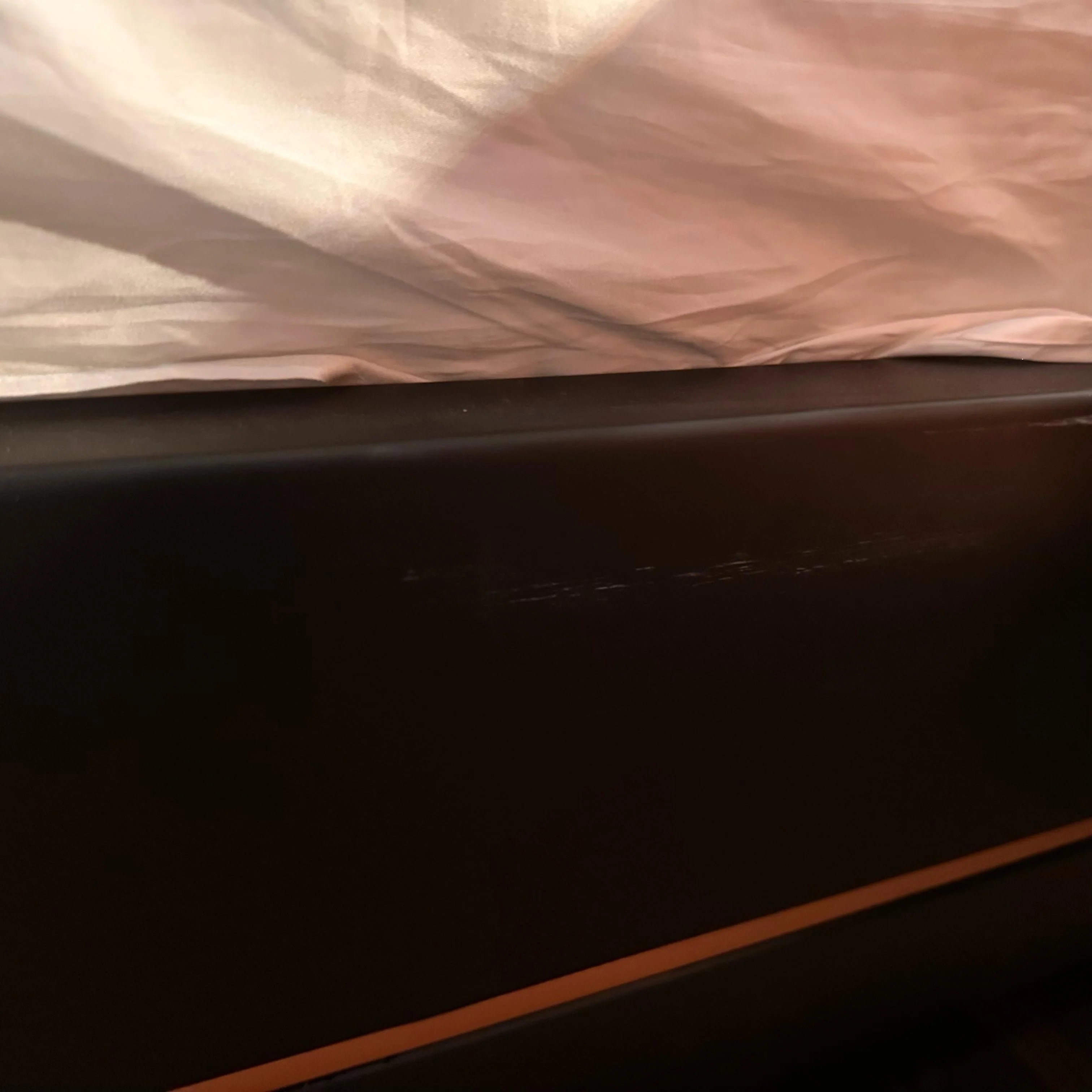 AS IS - Tulip King Size Bedstead KARTLP001-Black - DISPLAY ITEM - ebarza Furniture UAE | Shop Modern Furniture in Abu Dhabi & Dubai - مفروشات ايبازرا في الامارات | تسوق اثاث عصري وديكورات مميزة في دبي وابوظبي