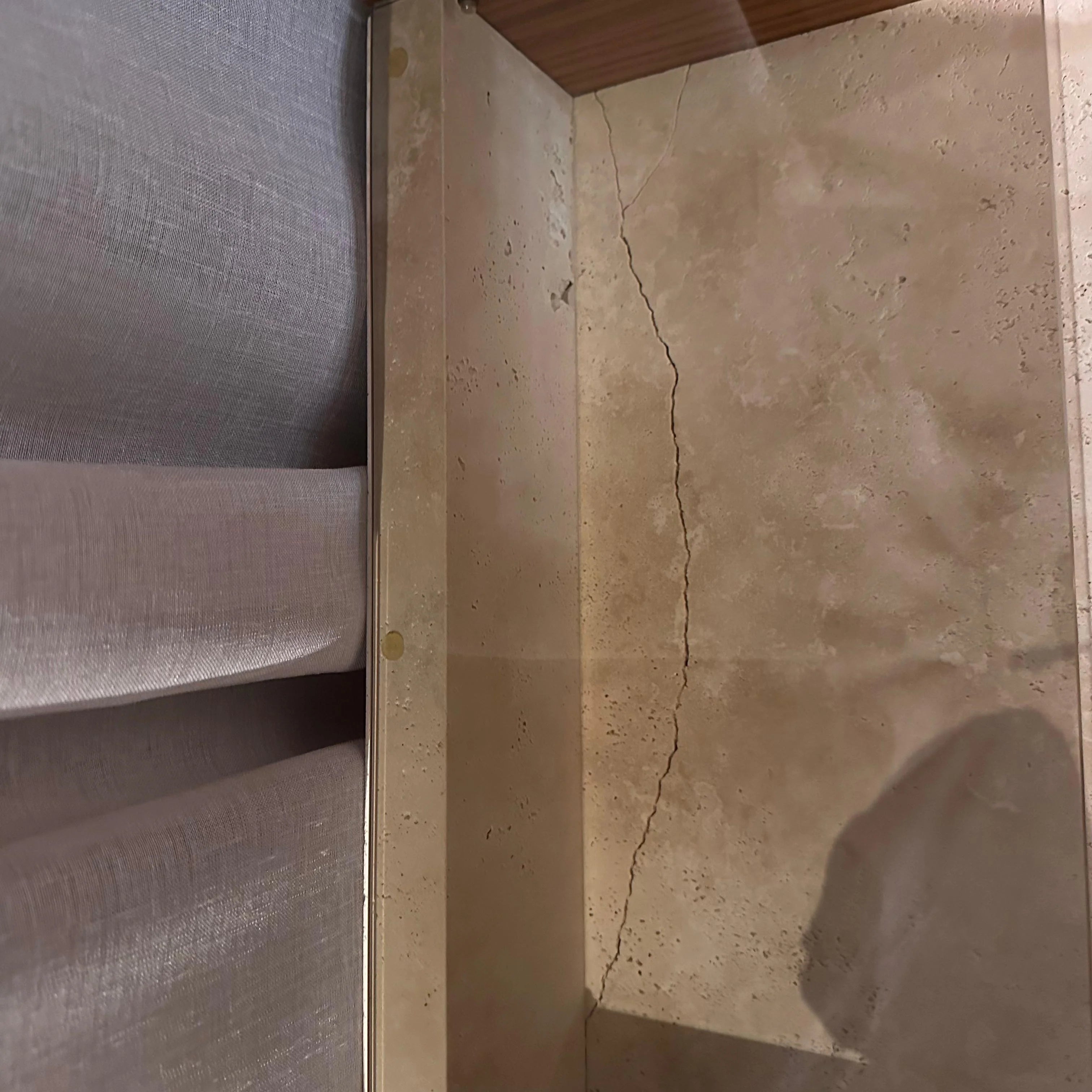 Disply item - Edessa Dresser Edsa-Dresser - DISPLAY ITEM - ebarza Furniture UAE | Shop Modern Furniture in Abu Dhabi & Dubai - مفروشات ايبازرا في الامارات | تسوق اثاث عصري وديكورات مميزة في دبي وابوظبي