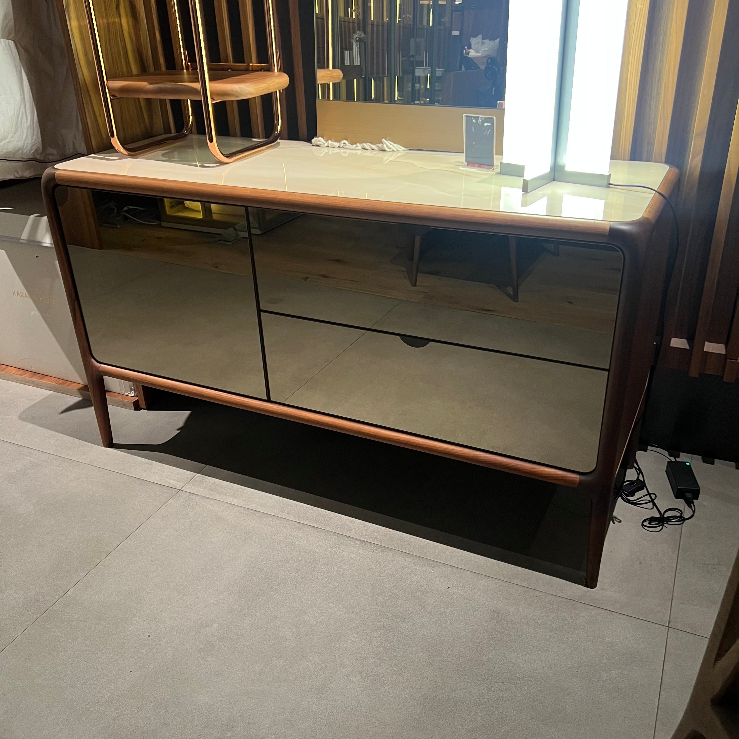 Display Item - Icon Dresser+Mirror+Shelf Icon001-Dresser Nakheel - DISPLAY ITEM - ebarza Furniture UAE | Shop Modern Furniture in Abu Dhabi & Dubai - مفروشات ايبازرا في الامارات | تسوق اثاث عصري وديكورات مميزة في دبي وابوظبي