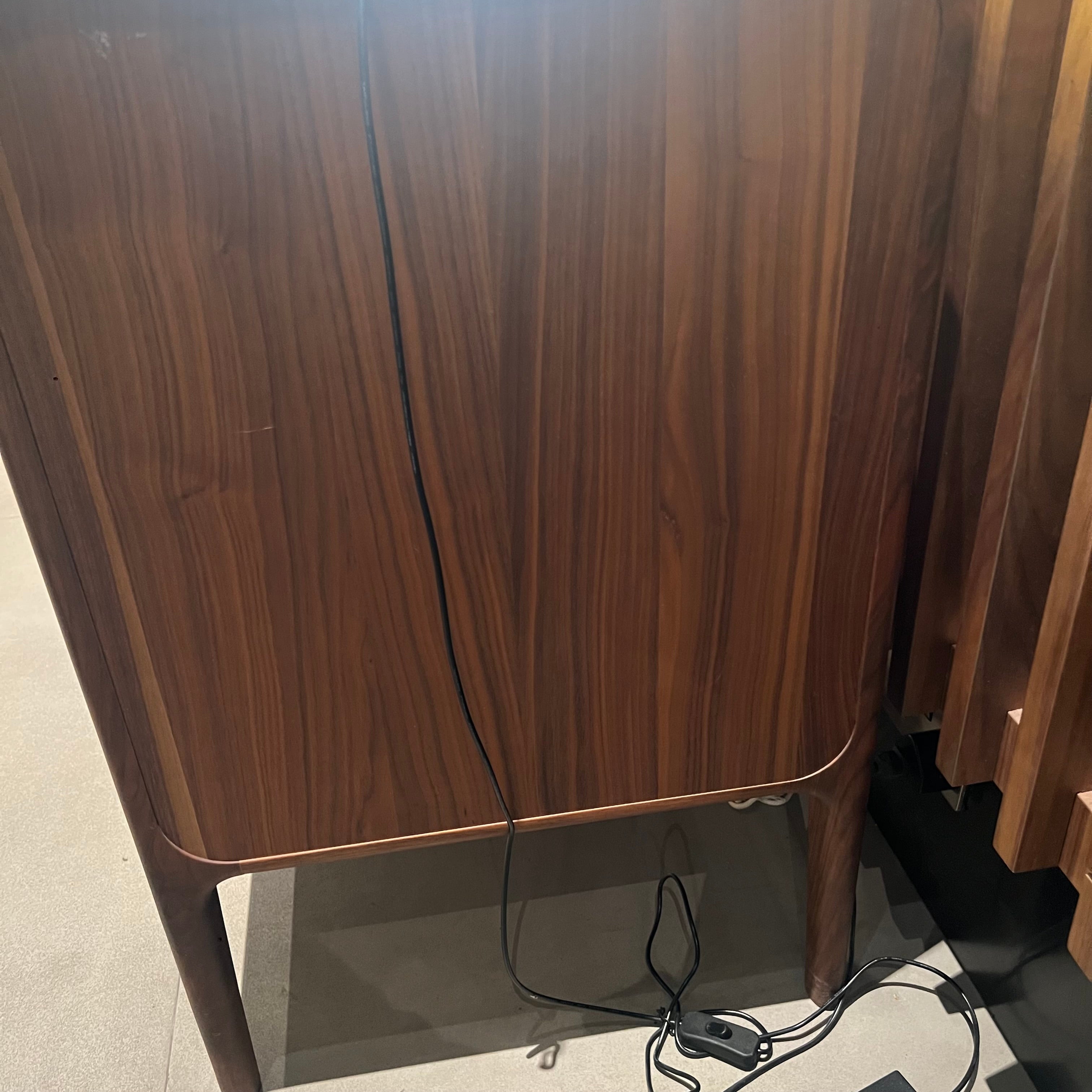 Display Item - Icon Dresser+Mirror+Shelf Icon001-Dresser Nakheel - DISPLAY ITEM - ebarza Furniture UAE | Shop Modern Furniture in Abu Dhabi & Dubai - مفروشات ايبازرا في الامارات | تسوق اثاث عصري وديكورات مميزة في دبي وابوظبي